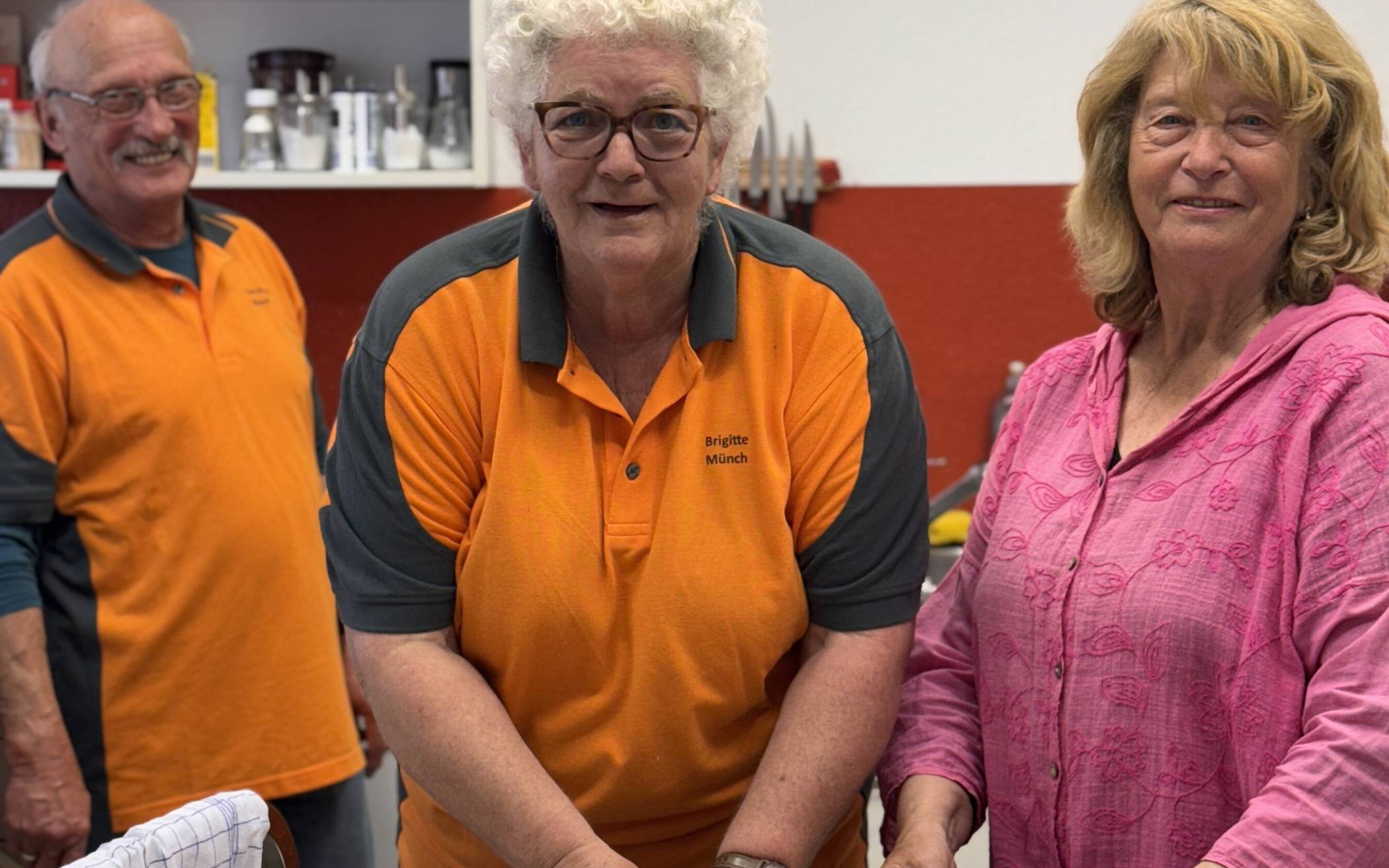 Gehören zum Küchenteam: Karl-Heinz und Brigitte