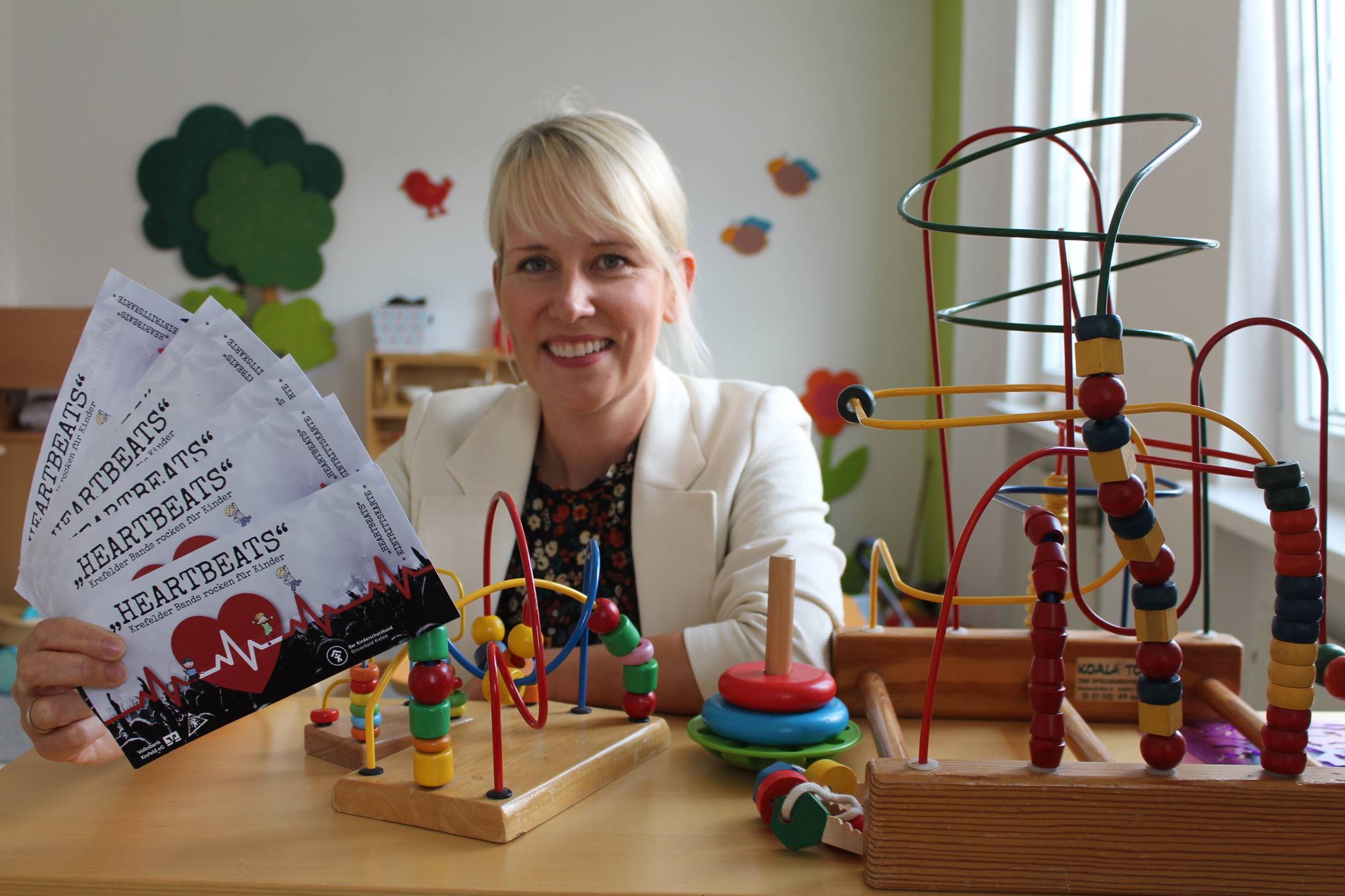 Im Spielzimmer des Kinderschutzbundes: Nicole Ehrlich lädt zum Musikevent in die Kufa ein, natürlich im Dienste des Kinderschutzbundes, dessen Vorsitzende sie ist. Die Tickets sind ab sofort erhältlich.