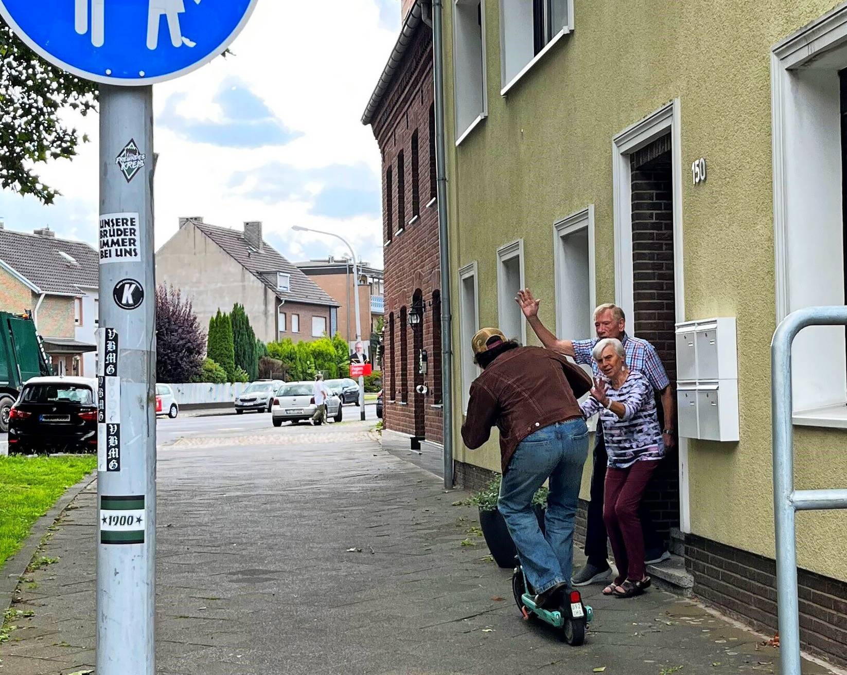 Trotz Schild und Schutzbügel – hier