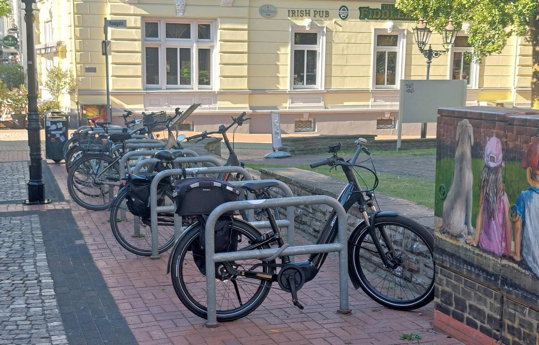 Rund um den Kastellplatz sind viele