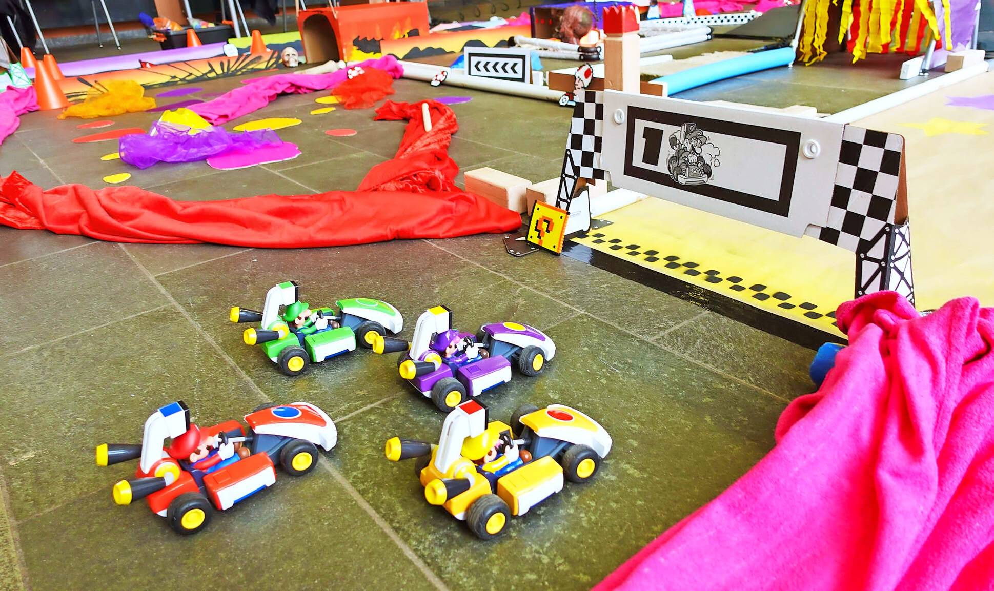 Real und digital - Mario Kart gibt‘s im Jugendfreizeitzentrum Hülse.   