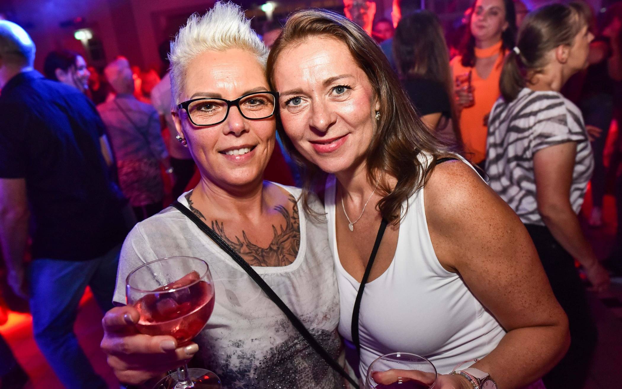 Partytime auf der Krefelder Rennbahn!