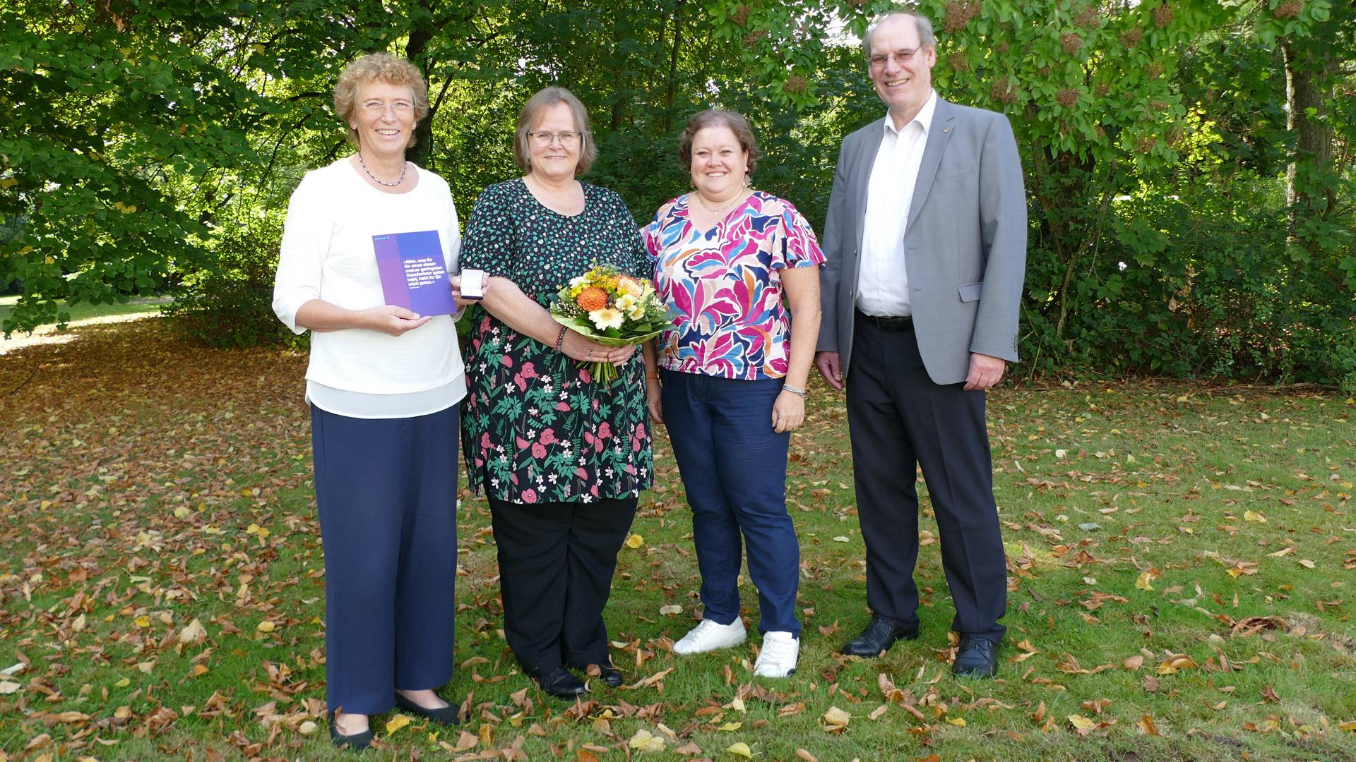 Freuen sich über das vierzigjährige Dienstjubiläum: