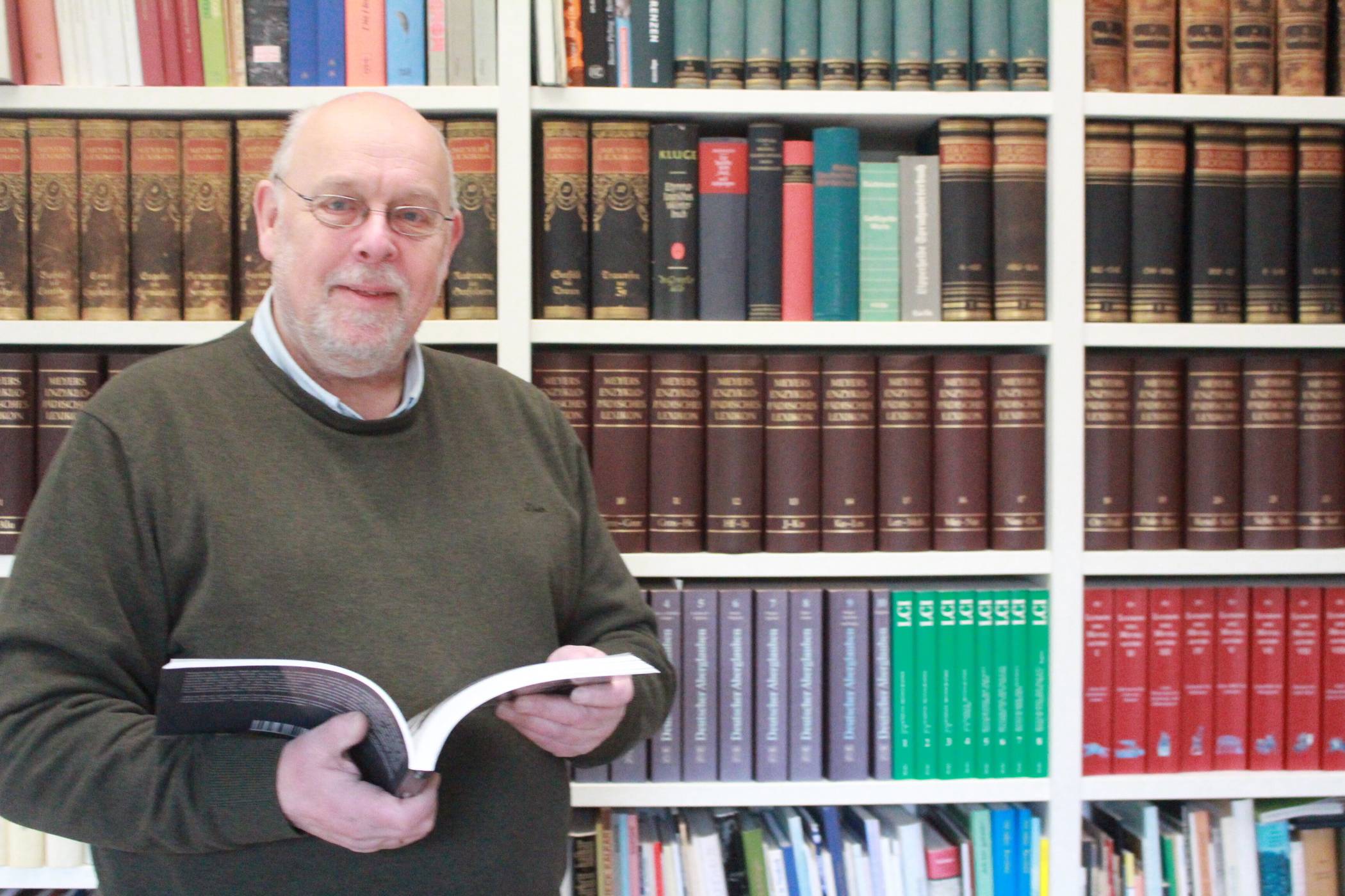 Setzt sich für den Erhalt ungenutzter Kirchen ein: Stefan Kronsbein, Vorsitzender des Regionalverbandes Niederrhein im Rheinischen Verein für Denkmalpflege und Landschaftsschutz. Foto: Müller