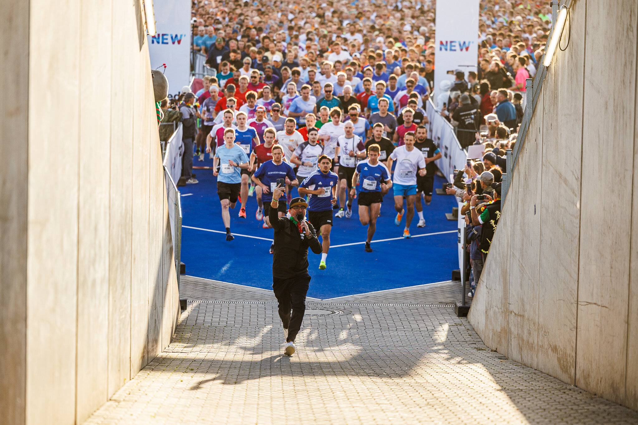  Rund 6 000 Läufer und Läuferinnen von 230 Firmen am Start – RUN &amp; FUN begeisterte auch in 2025 wieder. 