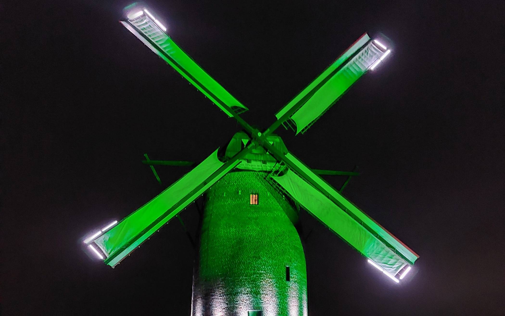 Geismühle zum Abschluss der Jubiläumssaison illuminiert