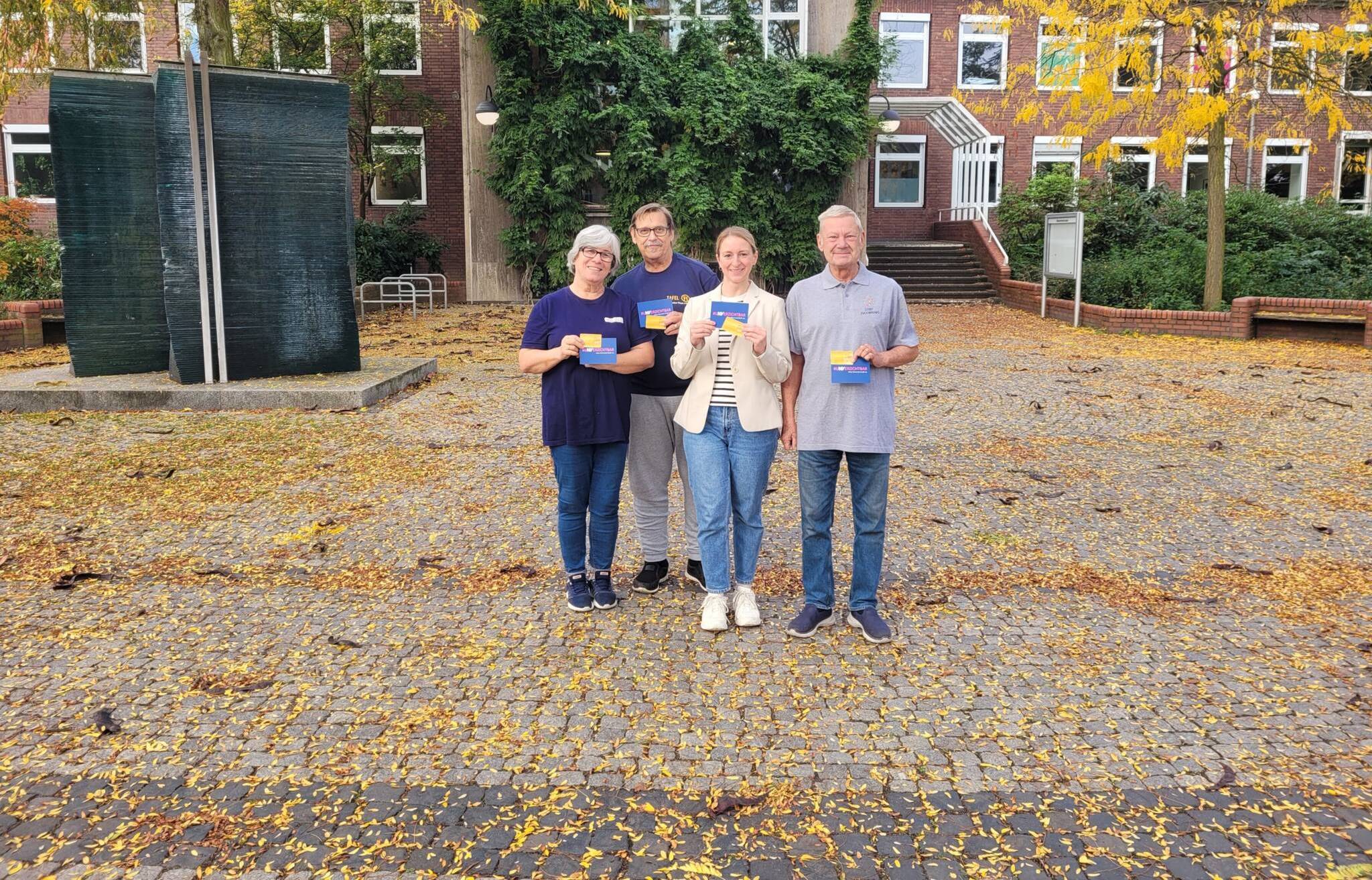 Übergabe der neuen oder erneuerten Ehrenamtskarten