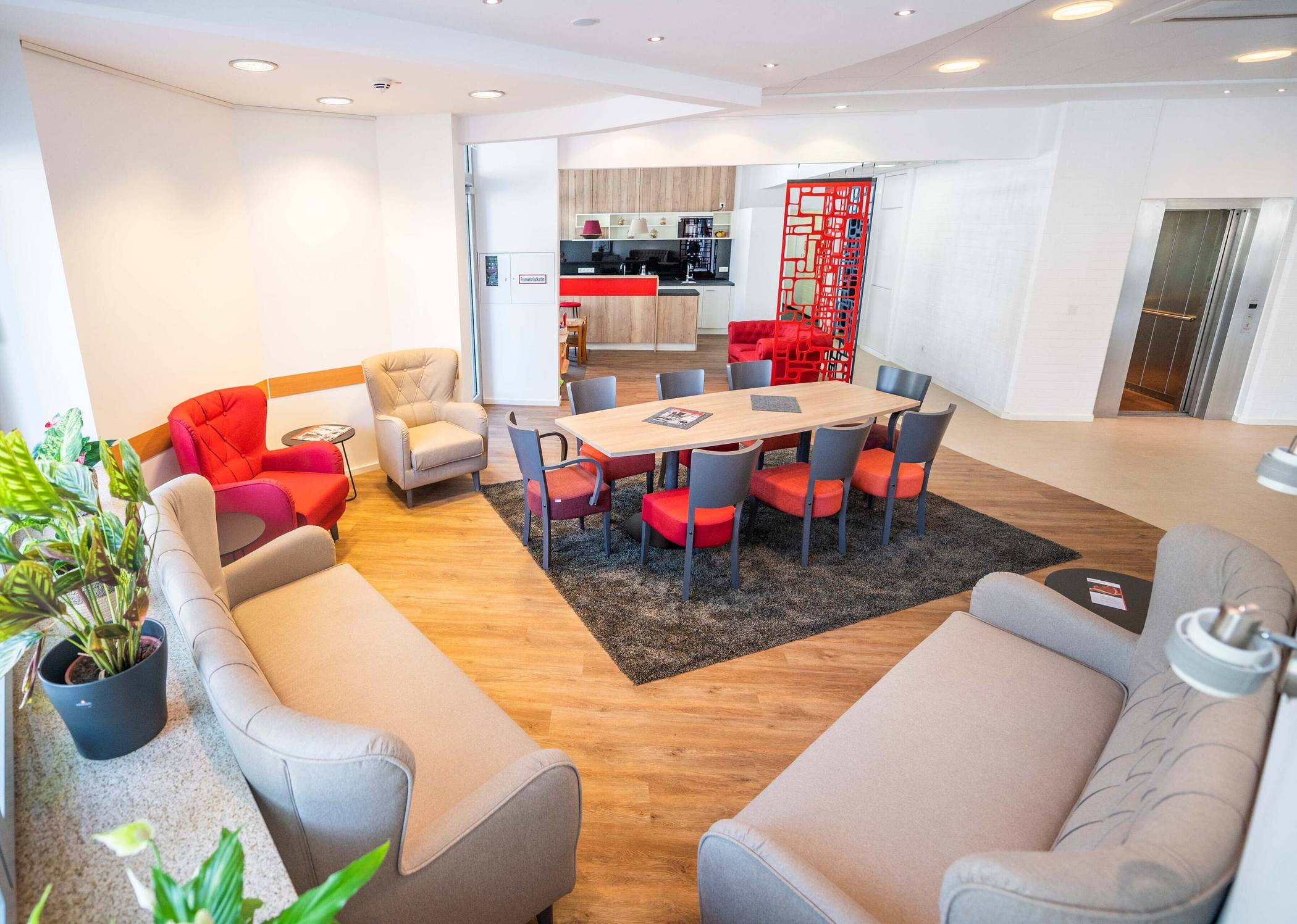 Im gemütlichen AWO Café Wohnzimmer findet das Projekt statt.