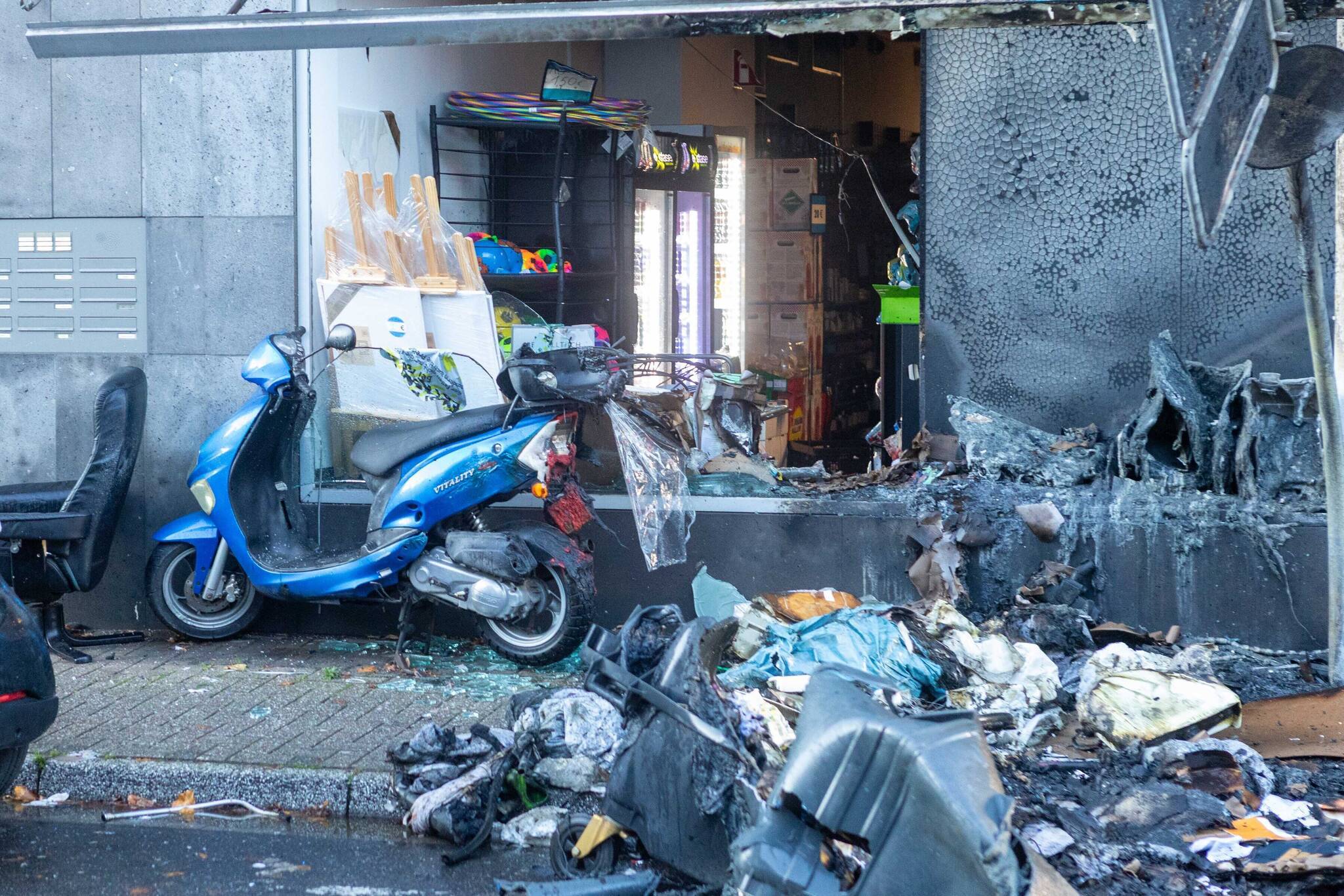 Brand am Tedi-Markt an der Hülser Straße