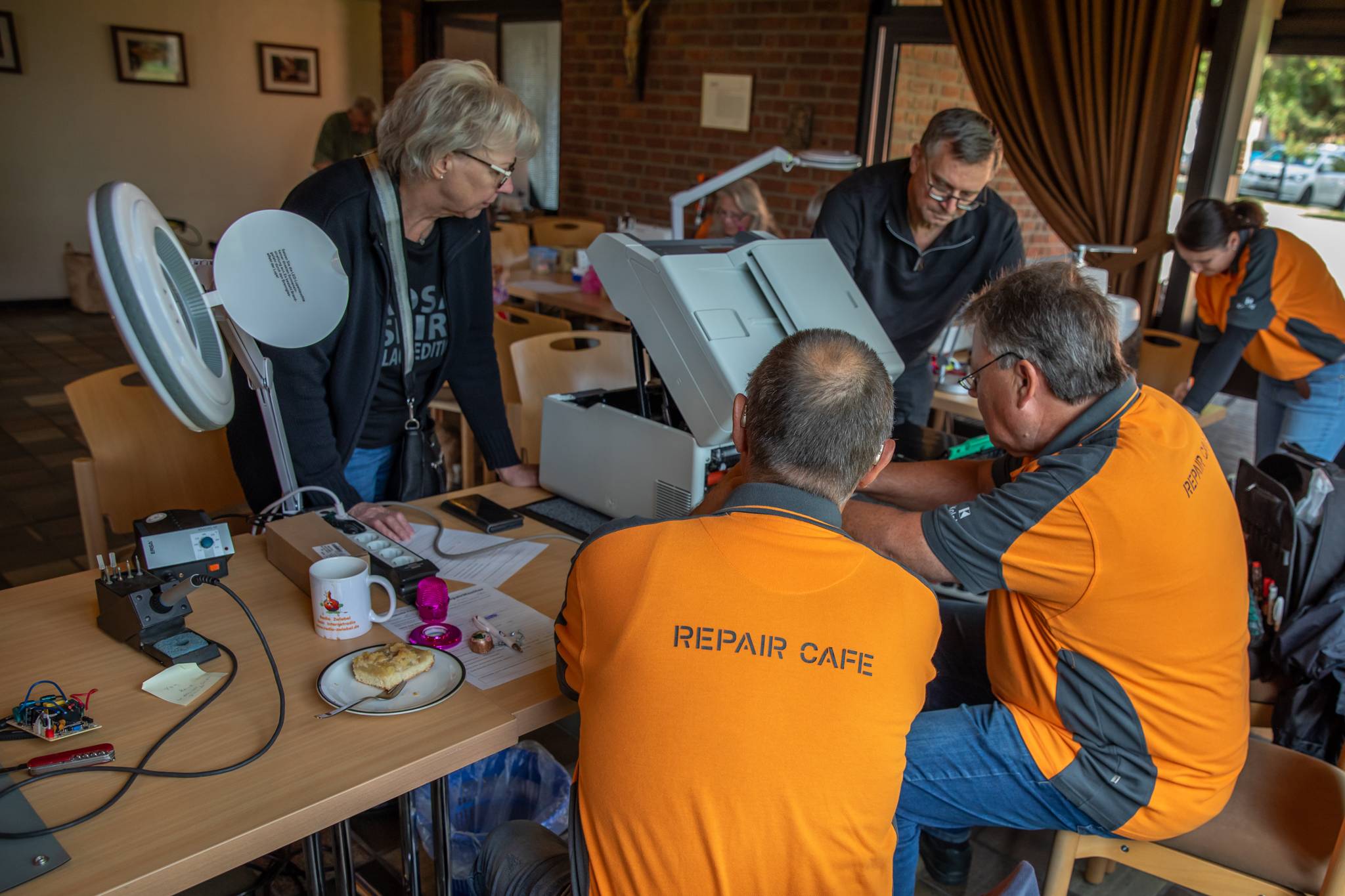 Reparieren ist immer auch Team-Arbeit. 