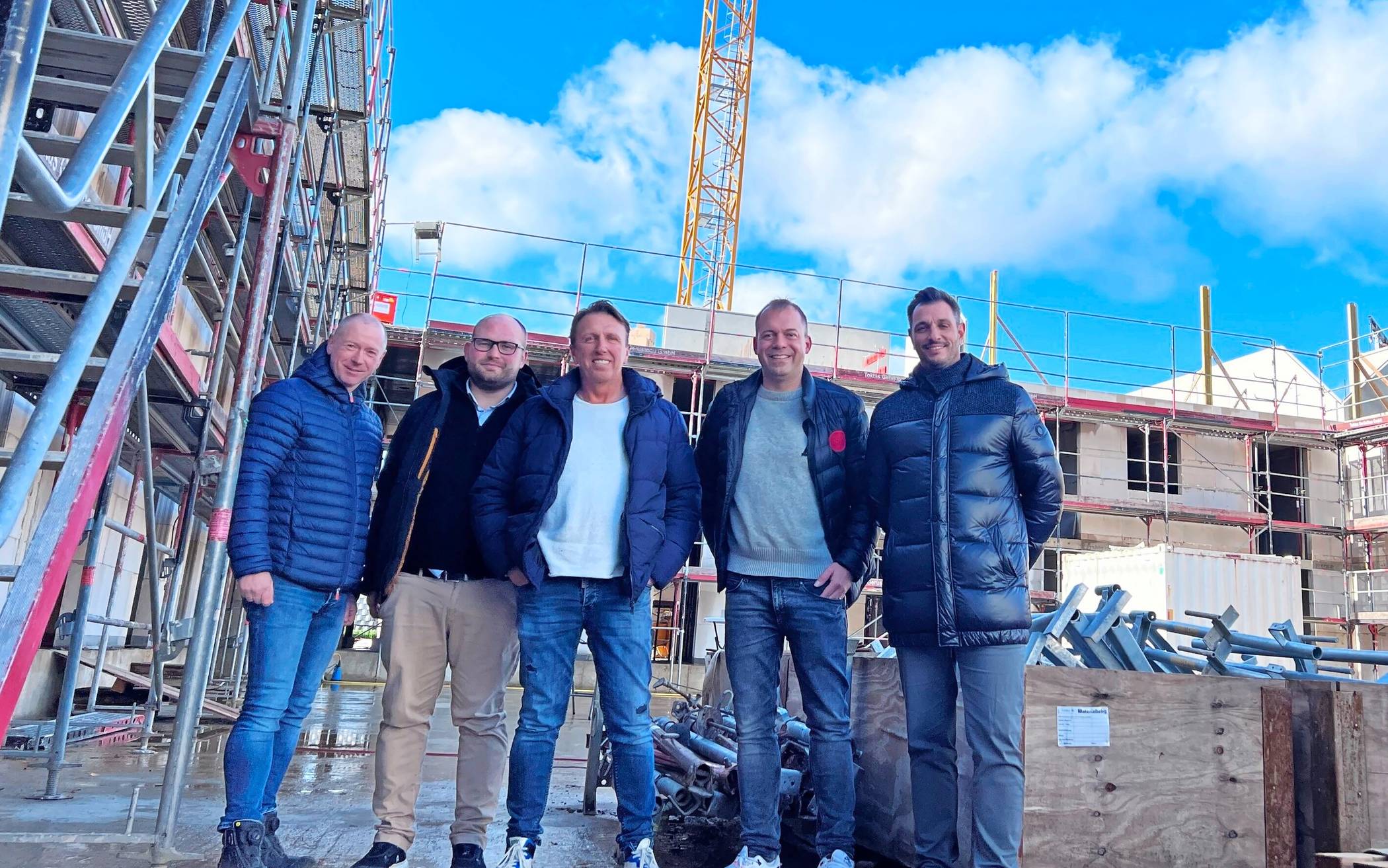  Baustellenbesichtigung an den Parkterrassen. Unser Foto zeigt Geschäftsführer Konstantinos Bosboasis, BM,  Projektleiter Yannis Amarantidis, CFO Nico Schleif und Lars Nitsch (Stadtwerke). Foto: Stadt Willich  