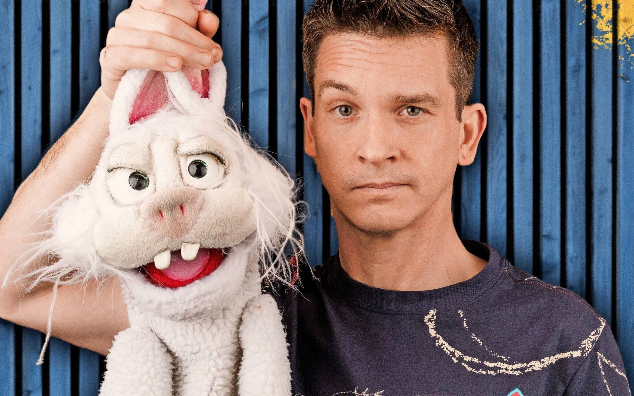 Tim Becker: Der mit den Puppen spricht