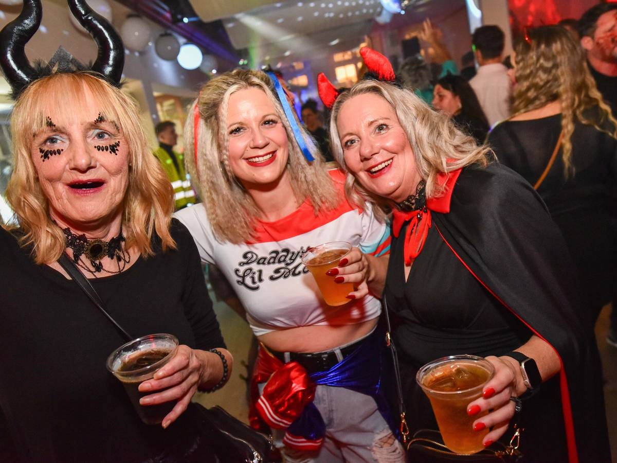 Große Halloween-Party
