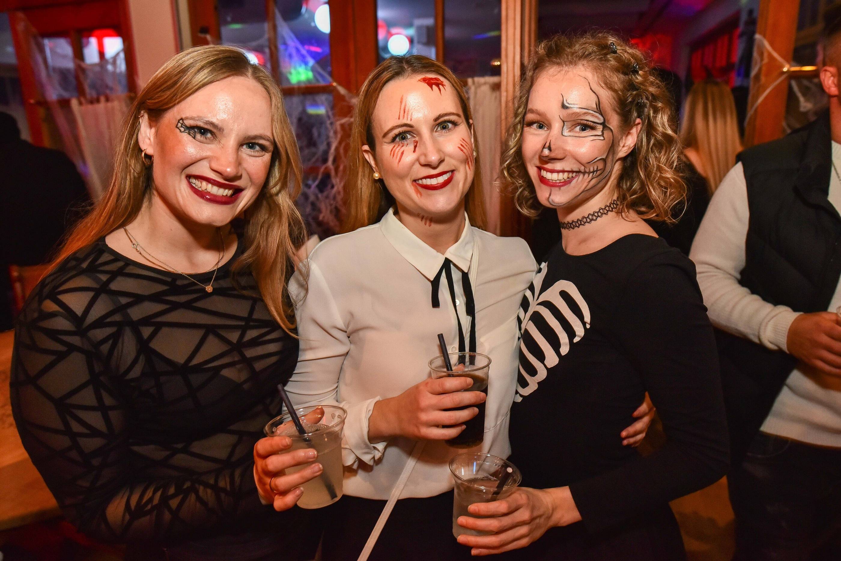 Faszinierend Grosse Grssen Halloween Kostme Bilder