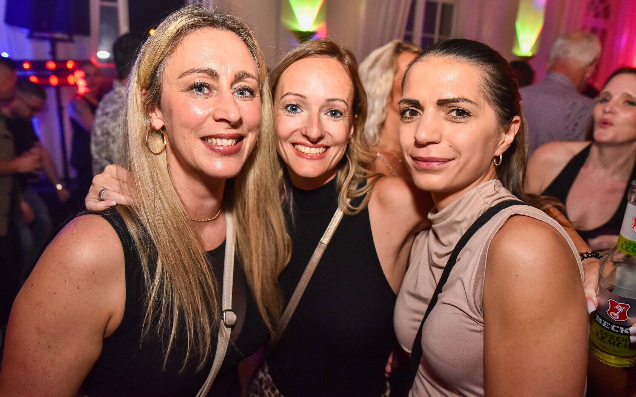 Bilderstrecke: Ü30-Party auf der Krefelder Rennbahn