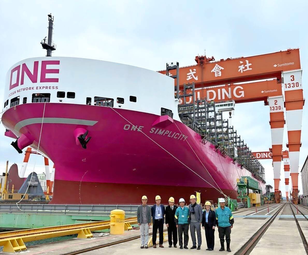  Am Nachmittag stand dann eine Besichtigung der Imabari Schiffswerft an. Sechs Schiffe können gleichzeitig - in unterschiedlichen Bauphasen - am Standort gebaut werden. Foto: Stadt Willich  