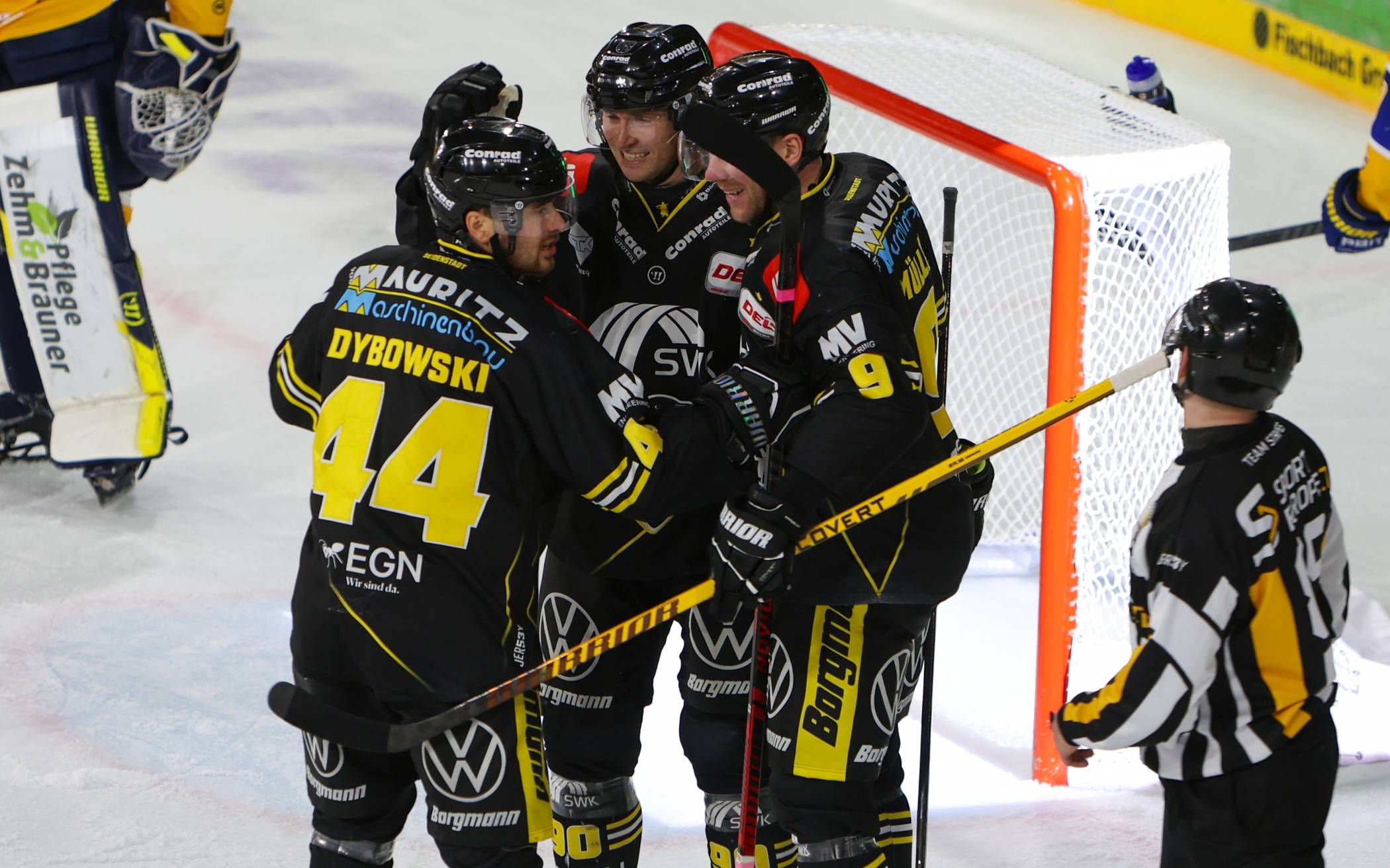 Neuer Tabellenführer: Pinguine siegen bei Lausitzer Füchsen