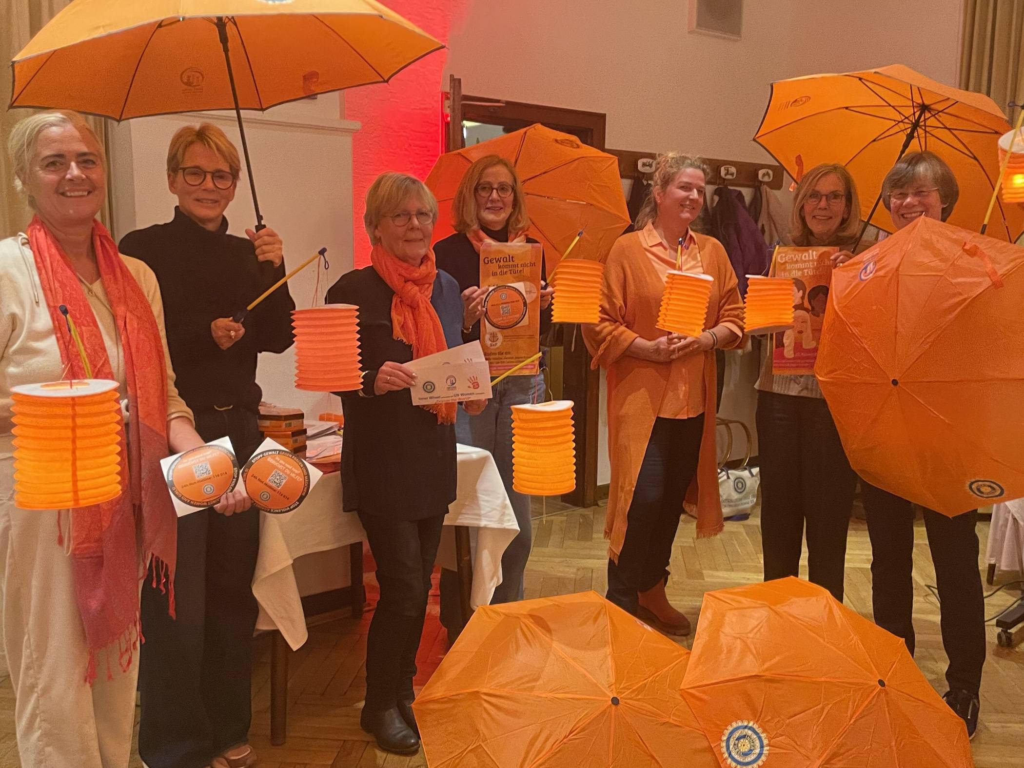  Die Farbe „Orange“ steht für Hoffnung und wurde von UN-Women festgelegt. 