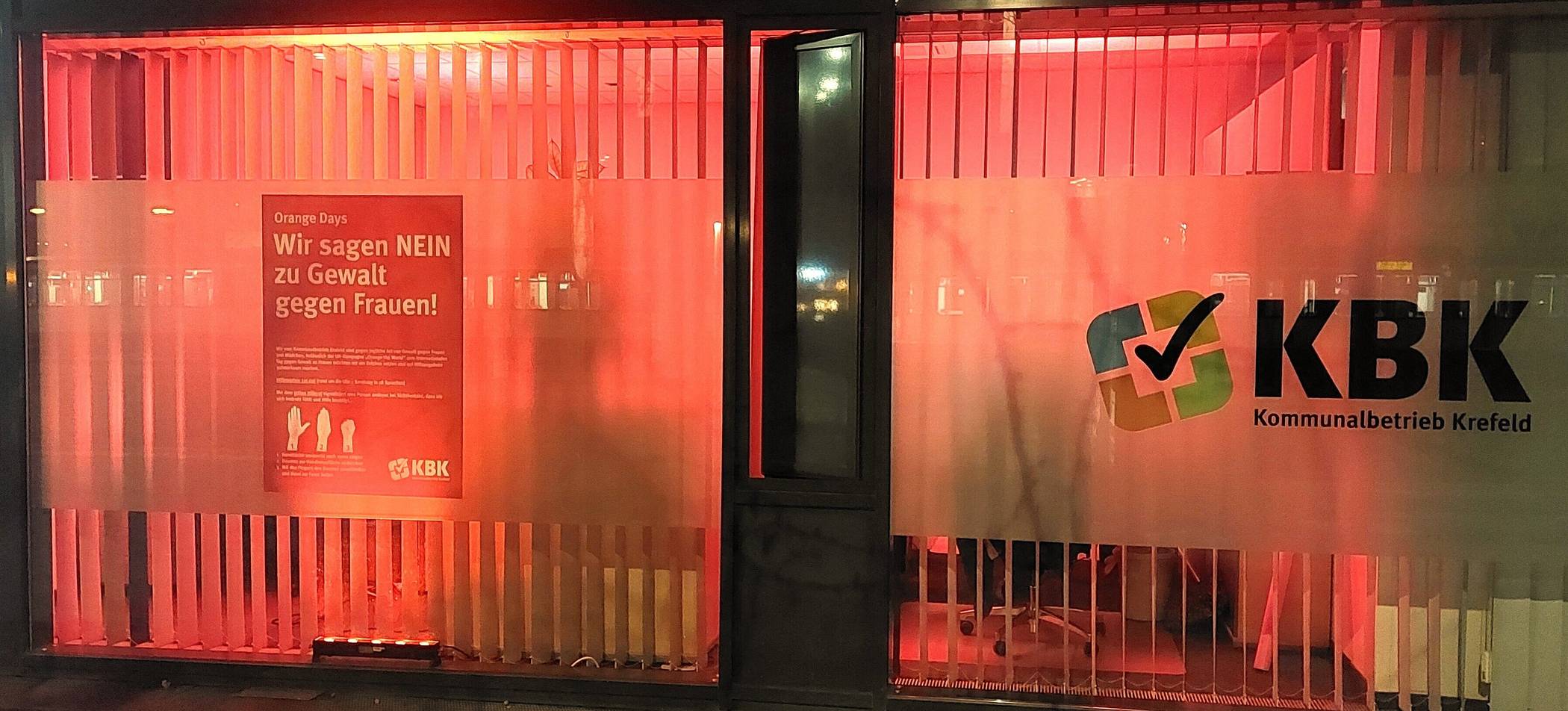 Kommunalbetrieb Krefeld beteiligt sich an „Orange the World“