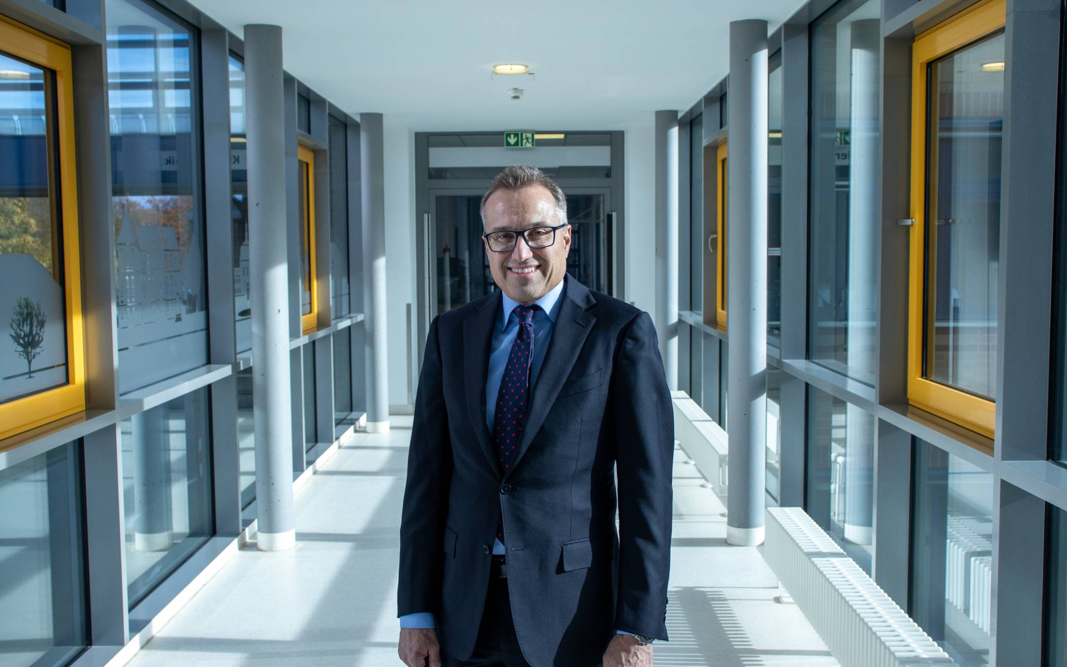 Prof. Dr. med. Pascal Jungbluth, MHBA,