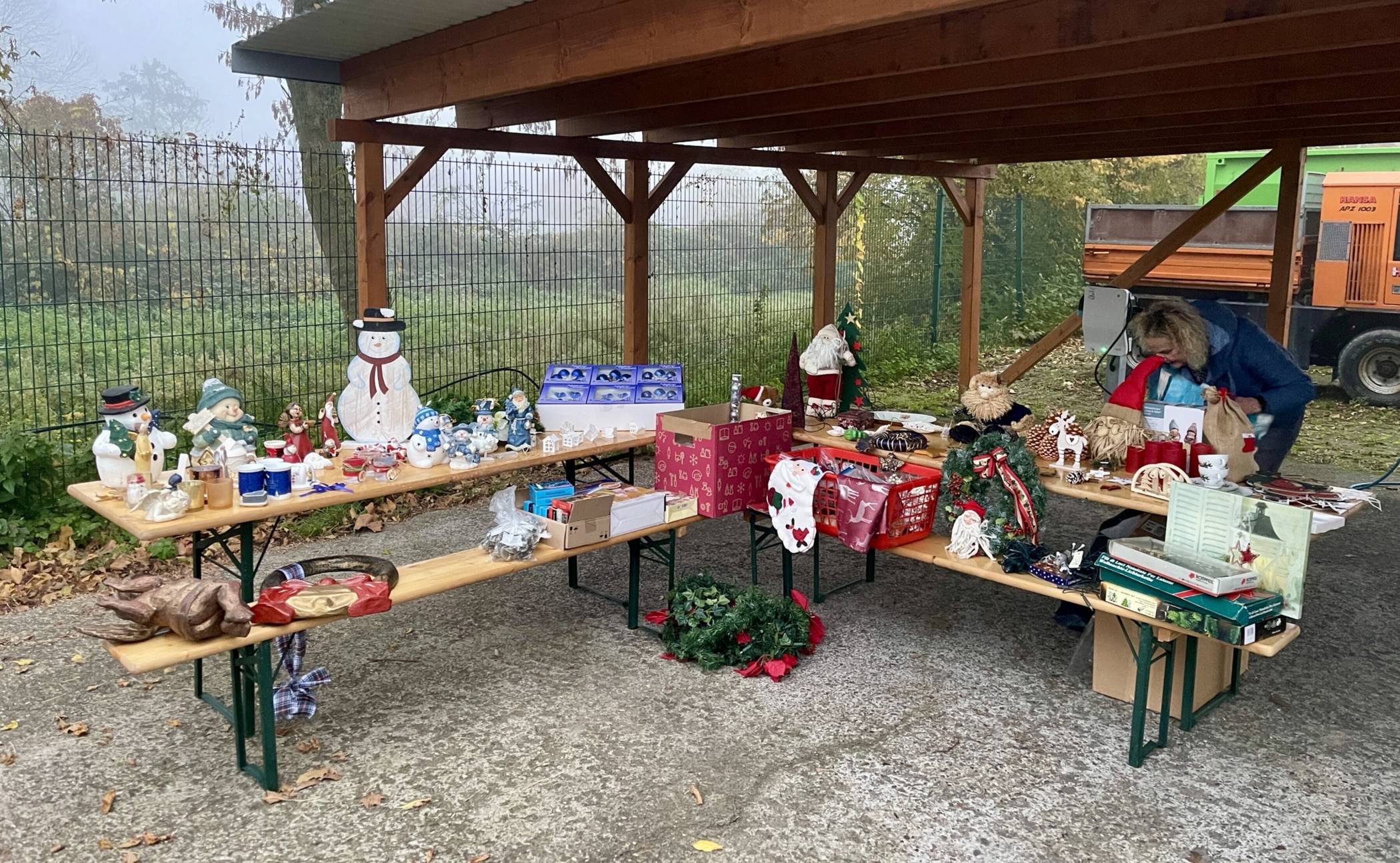  Die Weihnachts-Klimbim-Börse war ein voller Erfolg. 