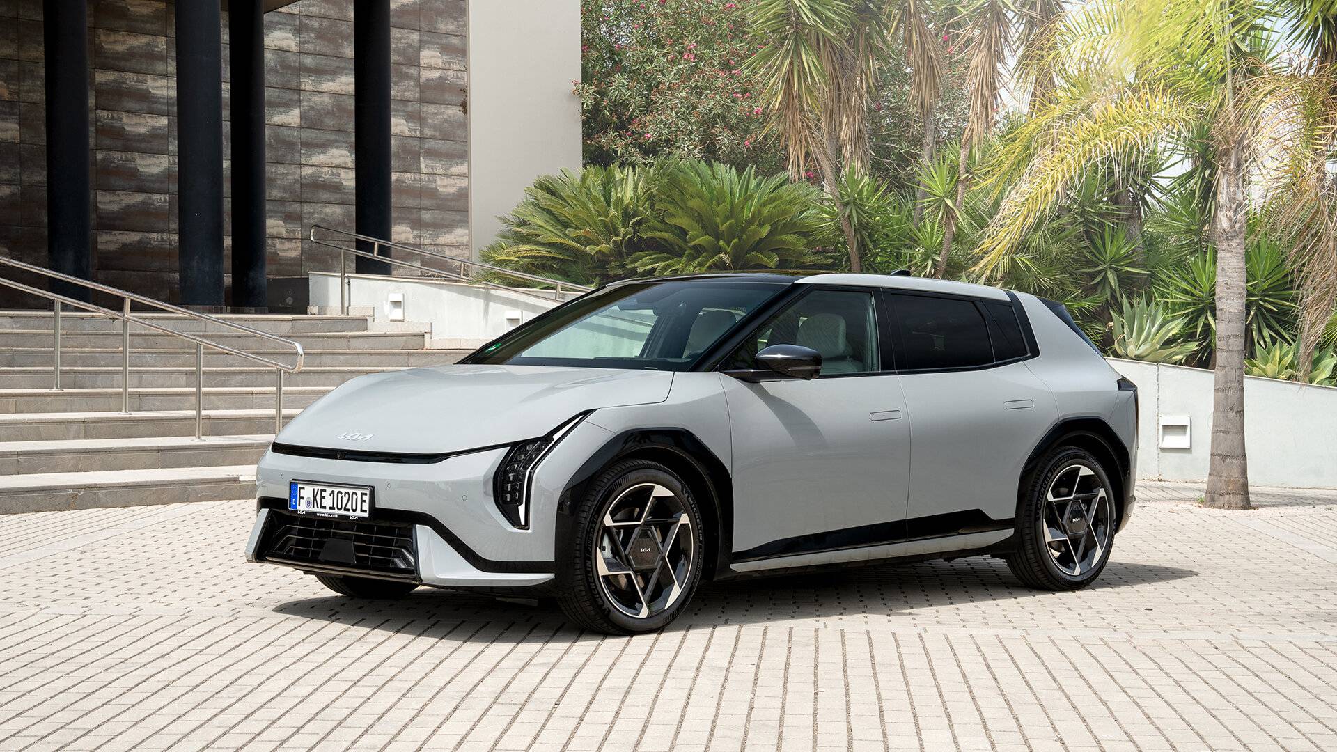 Der vollelektrische Kia EV4 verkörpert eine neue Ära des EV-Designs –...