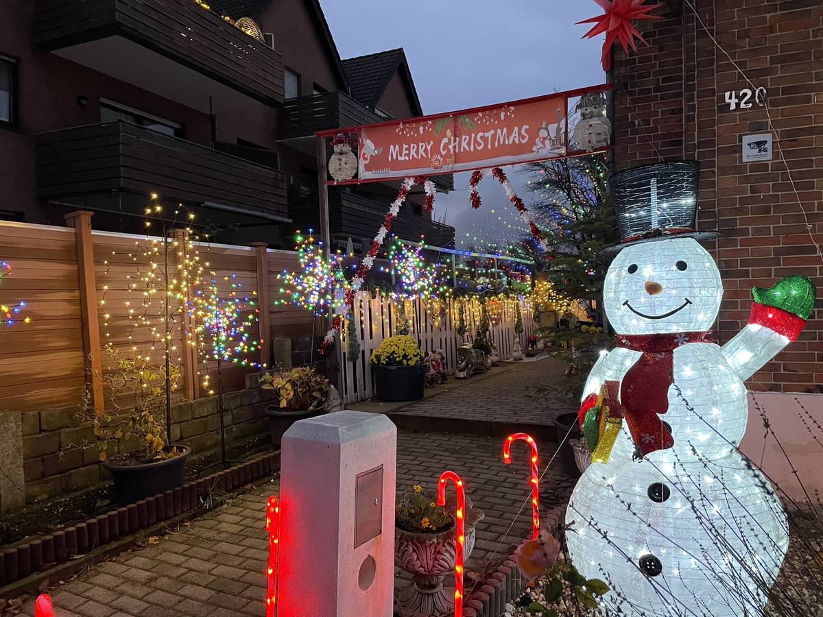 Asberger Weihnachtshaus öffnet mit 40.000 Lichtern