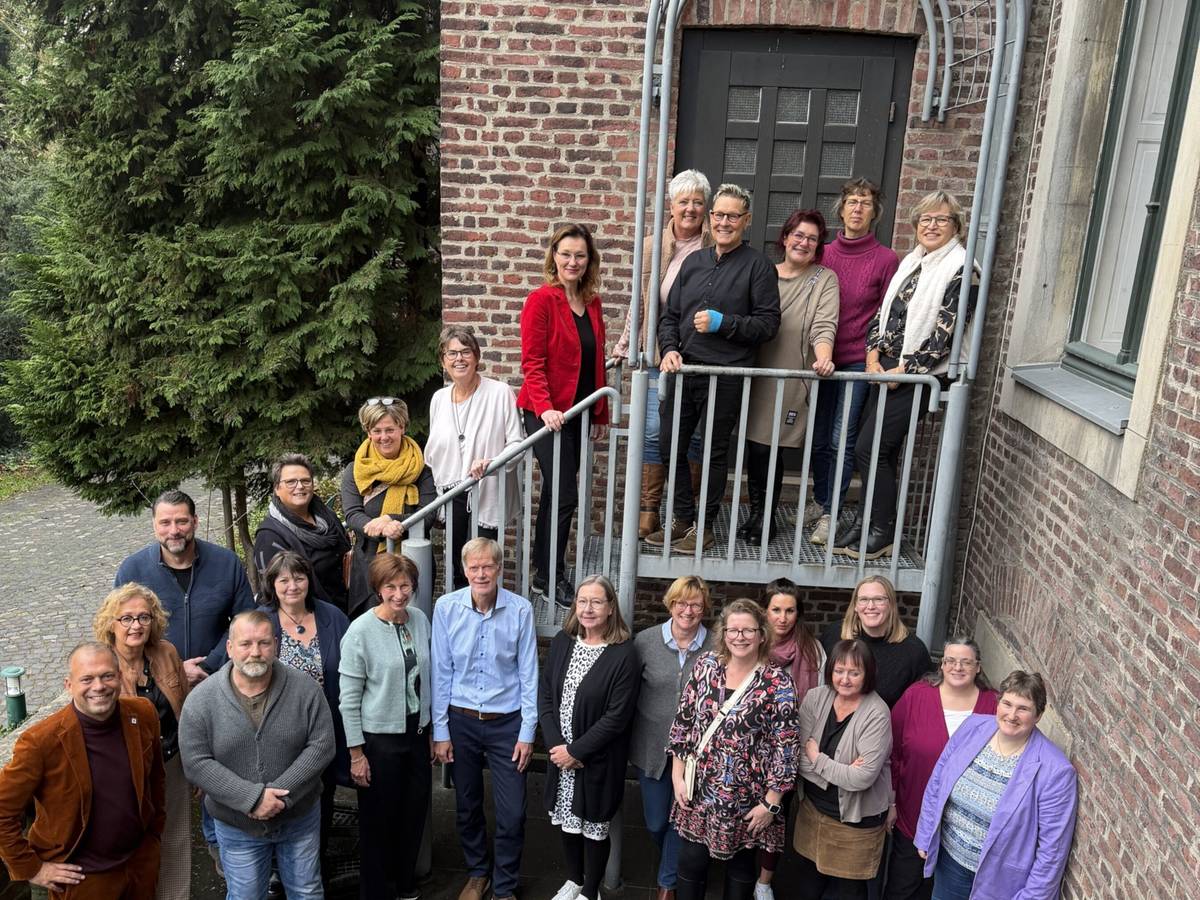 825 Jahre Diensterfahrung 