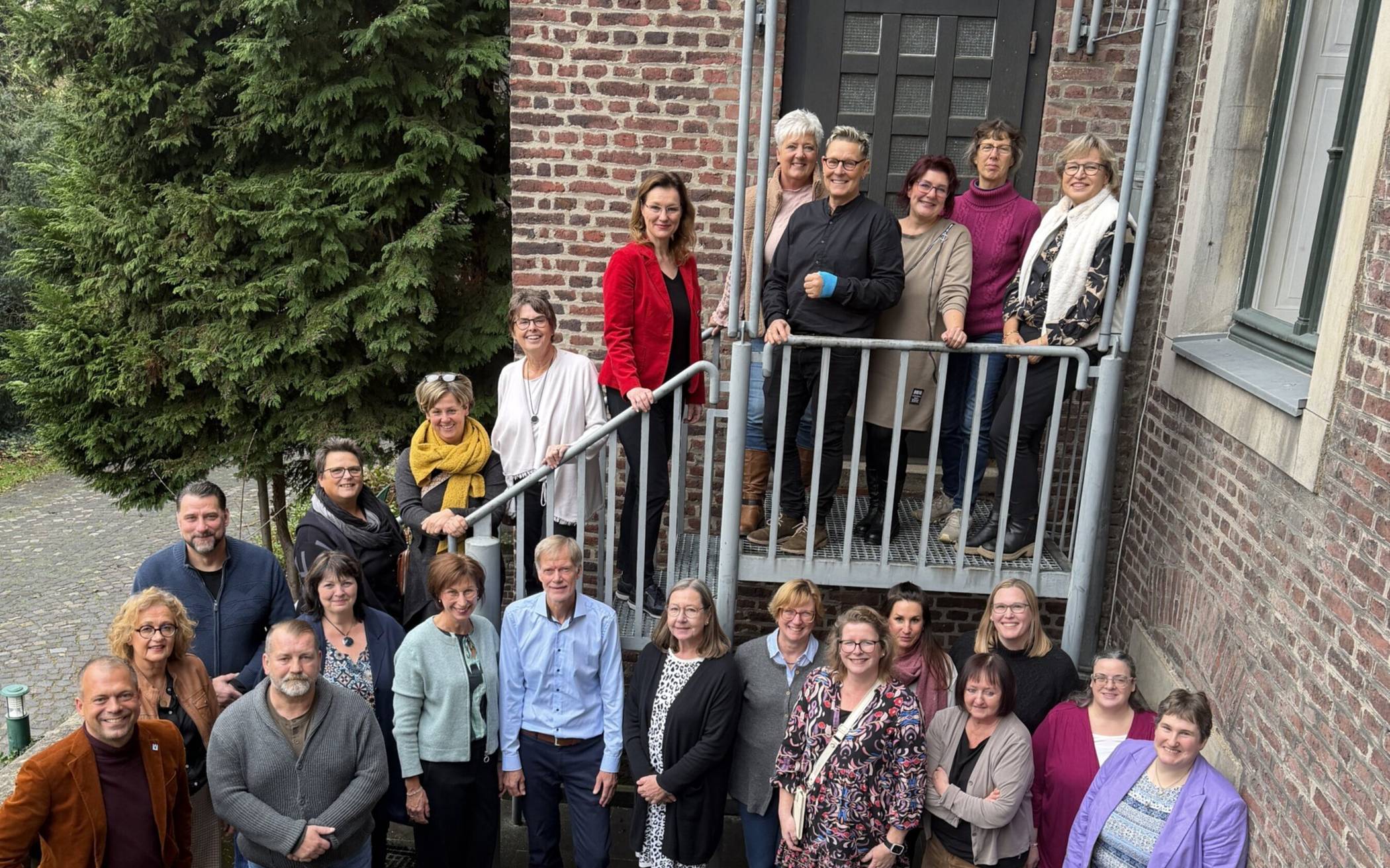  Die Dienstjubilare 2025 der Stadt Willich mit BM Christian Pakusch 