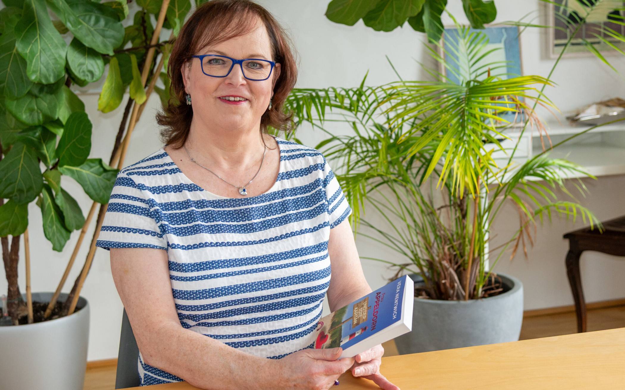  Autorin Vera Nentwich ist für den Selfpublishing-Buchpreis nominiert.  