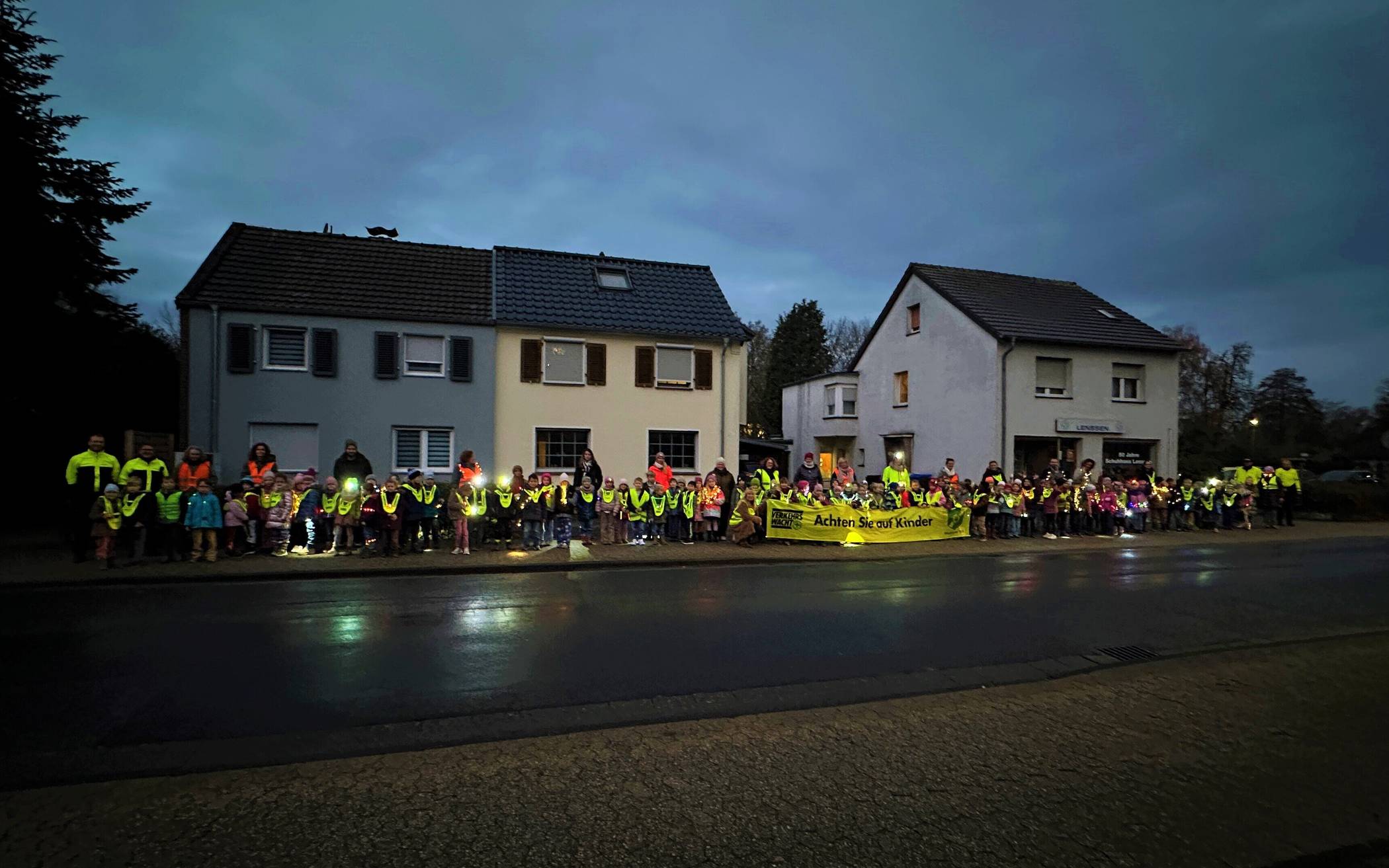Mit der „Glühwürmchen“-Aktion setzt die Polizei