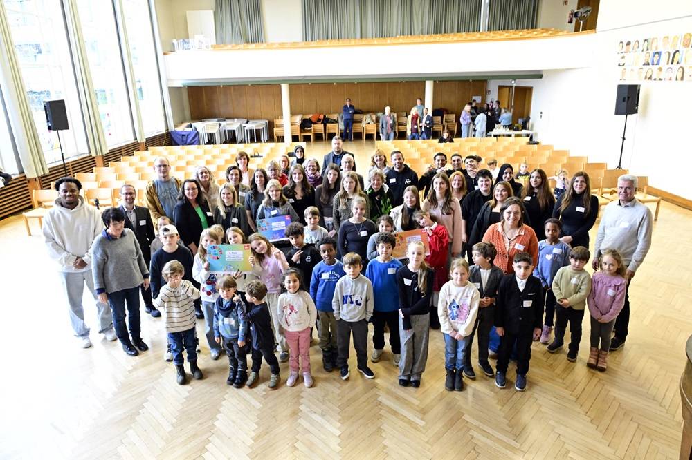 Sie alle haben sich beim Wettbewerb „Zusammen für eine gerechte Zukunft. Keine Armut – mehr Chancen“ engagiert.  