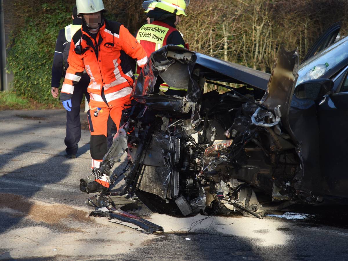 70-Jährige stirbt nach Unfall auf Nieper Straße