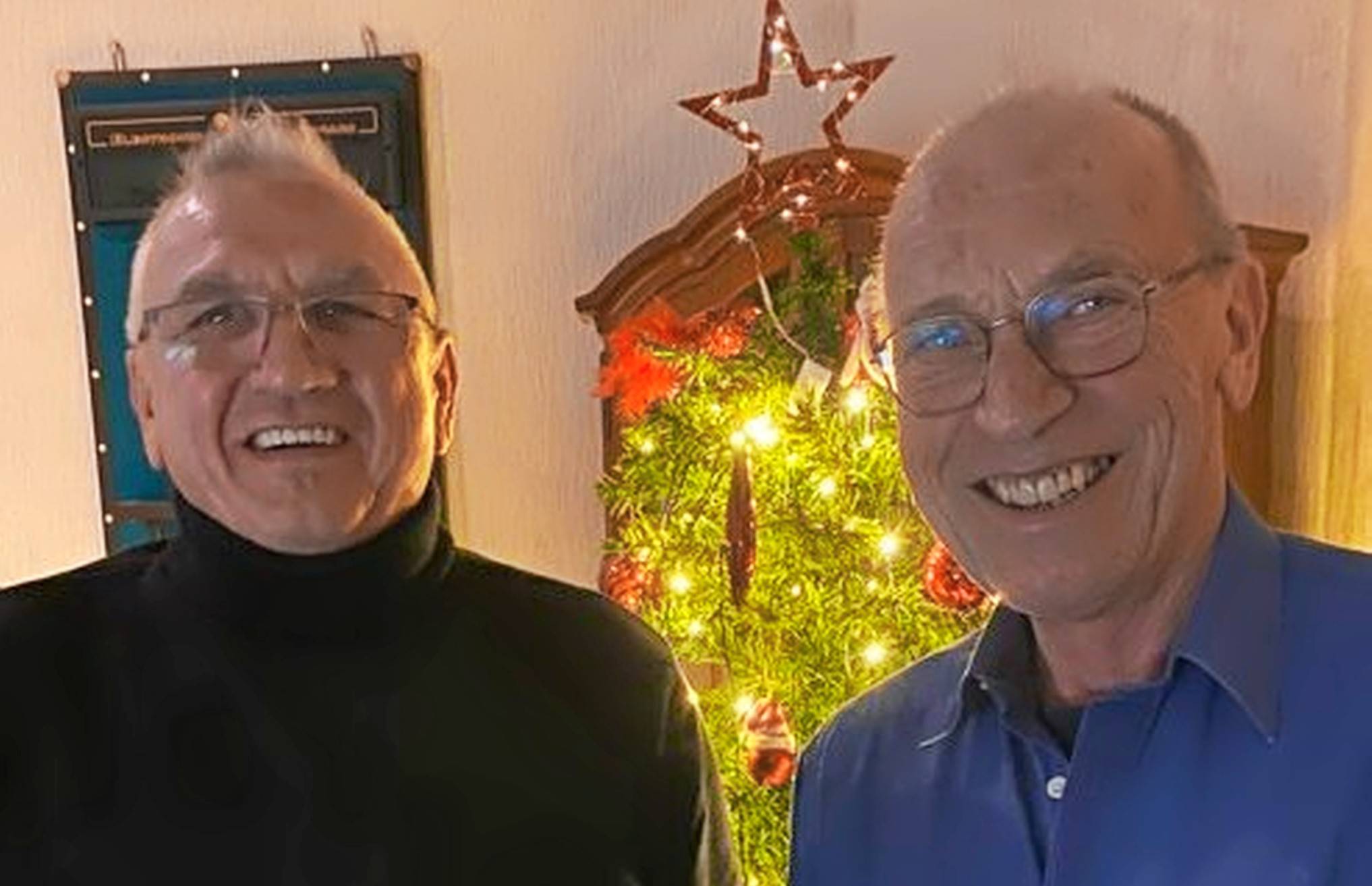 Die Vereinsmeister der Billardfreunde Osterath 1953: Robert Krewing (l.) und Klaus-Jürgen Schmitz (r.). Es fehlt: Thomas Fendel.