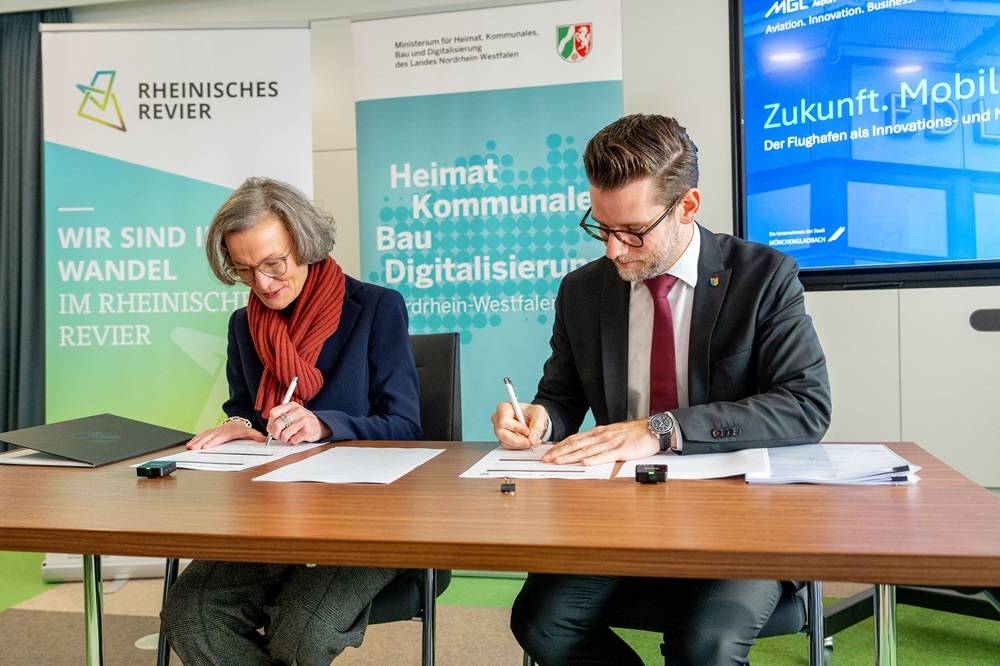 Ministerin Ina Scharrenbach und Oberbürgermeister Felix