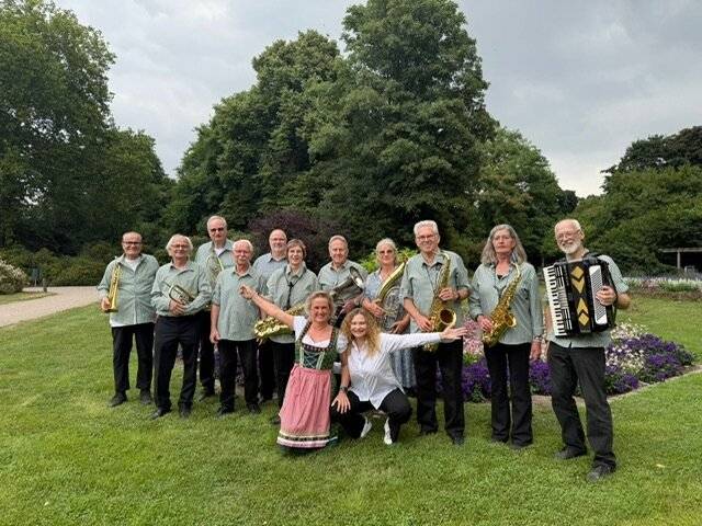 Die musikalische Begleitung übernimmt in bewährter