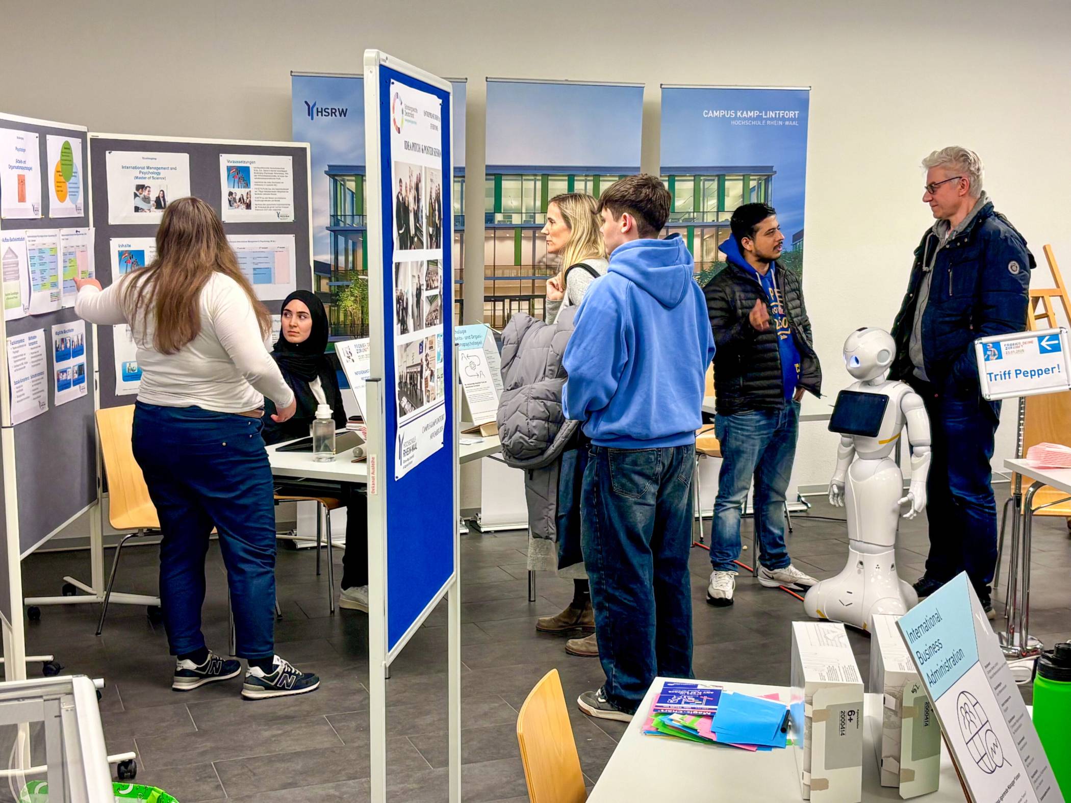 ProbierDich-Lounge an der HSRW