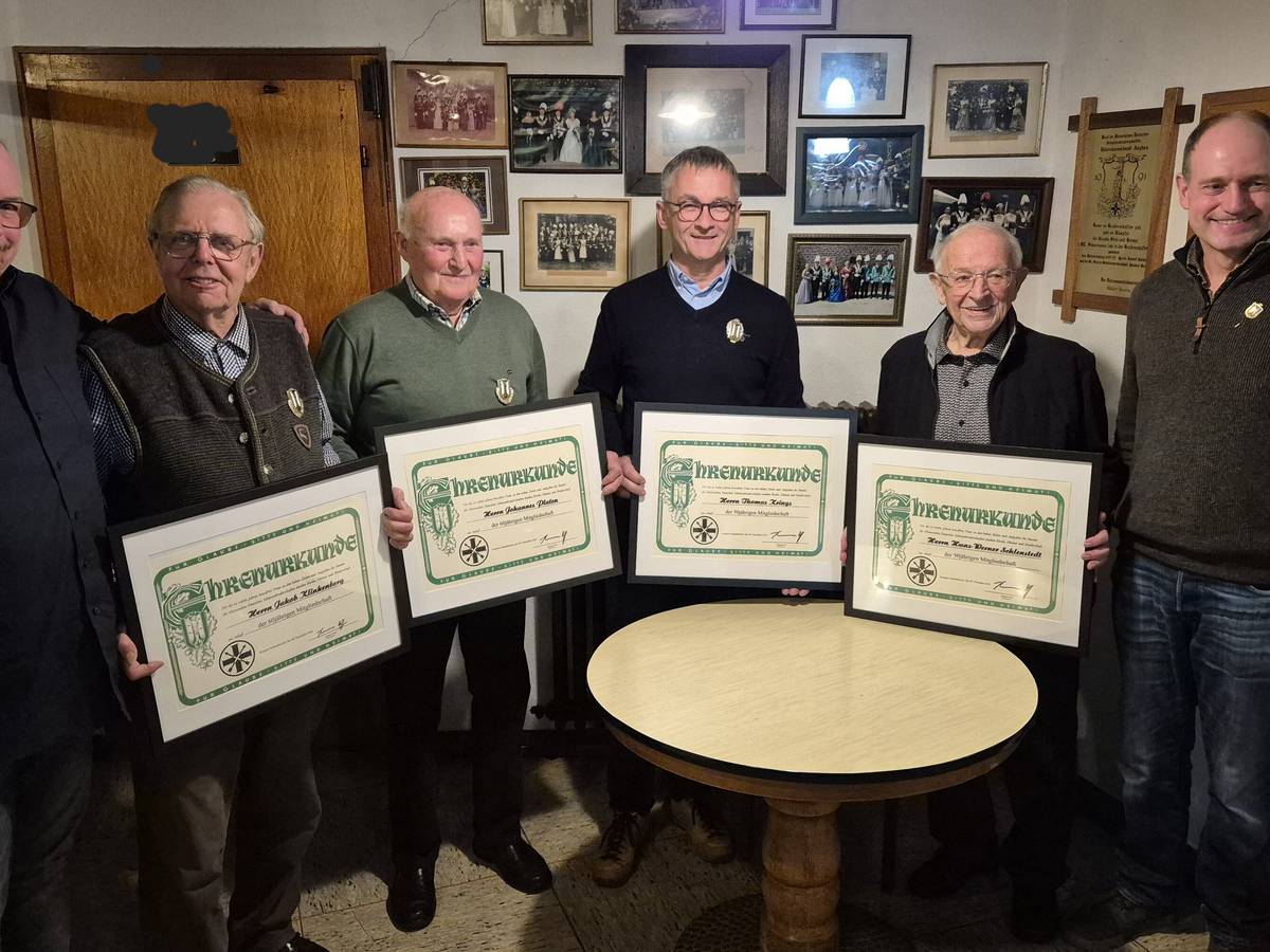 Wahlen und Ehrungen der Hüskes Krone