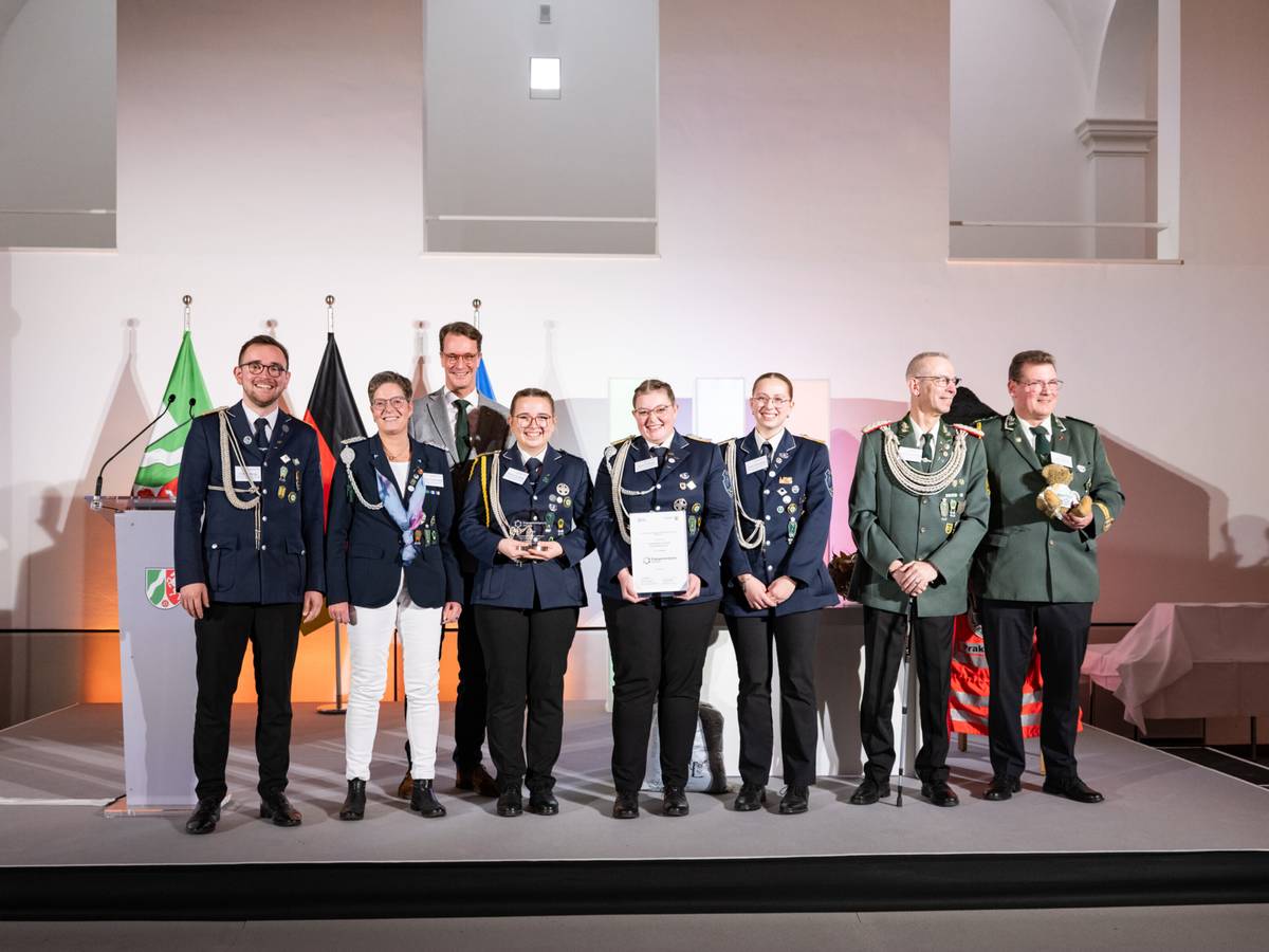 Wüst ehrt Schützenbruderschaft