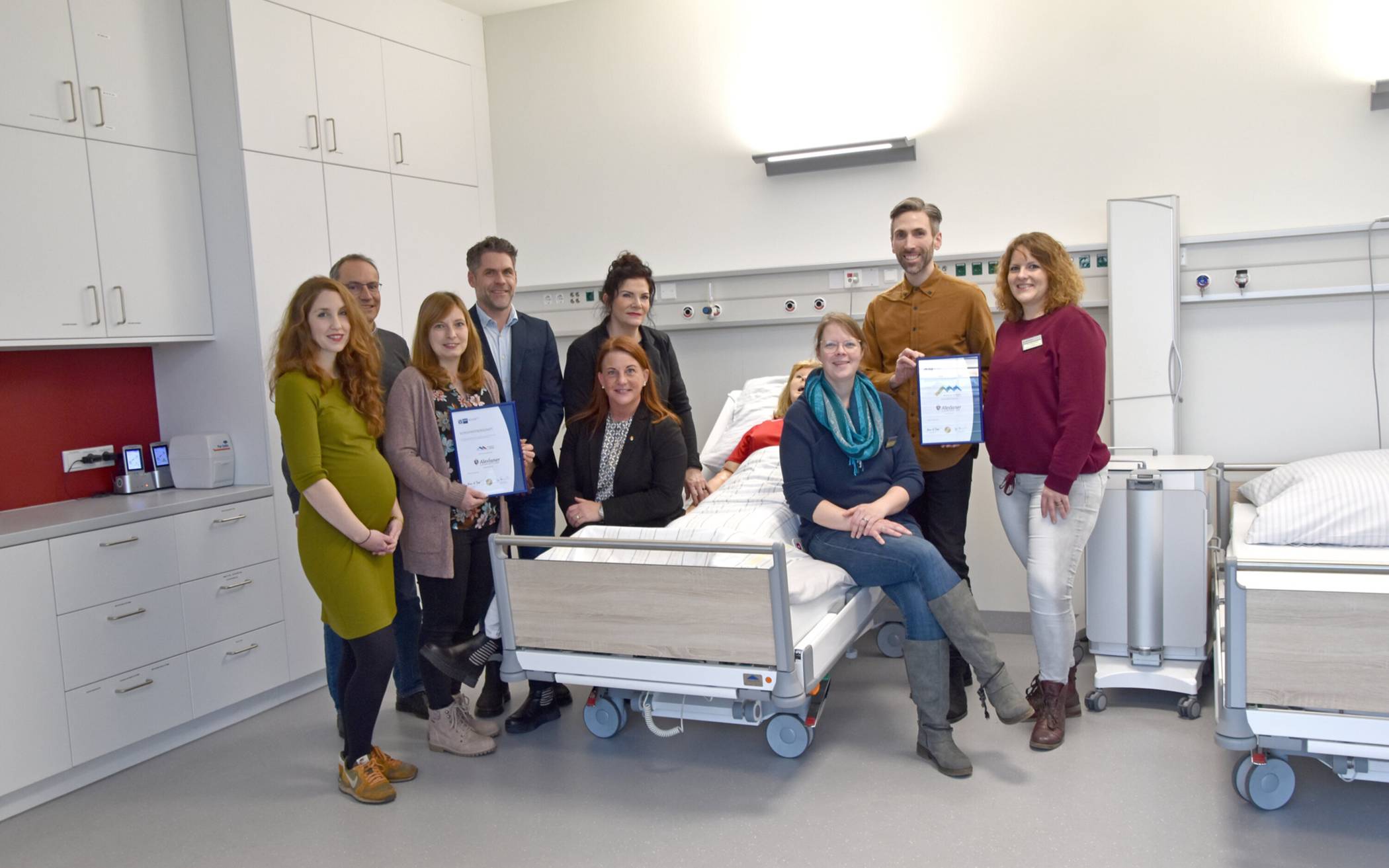 Win-win-Situation Schulpartnerschaft: Gabriele Götze (Mitte hinten)