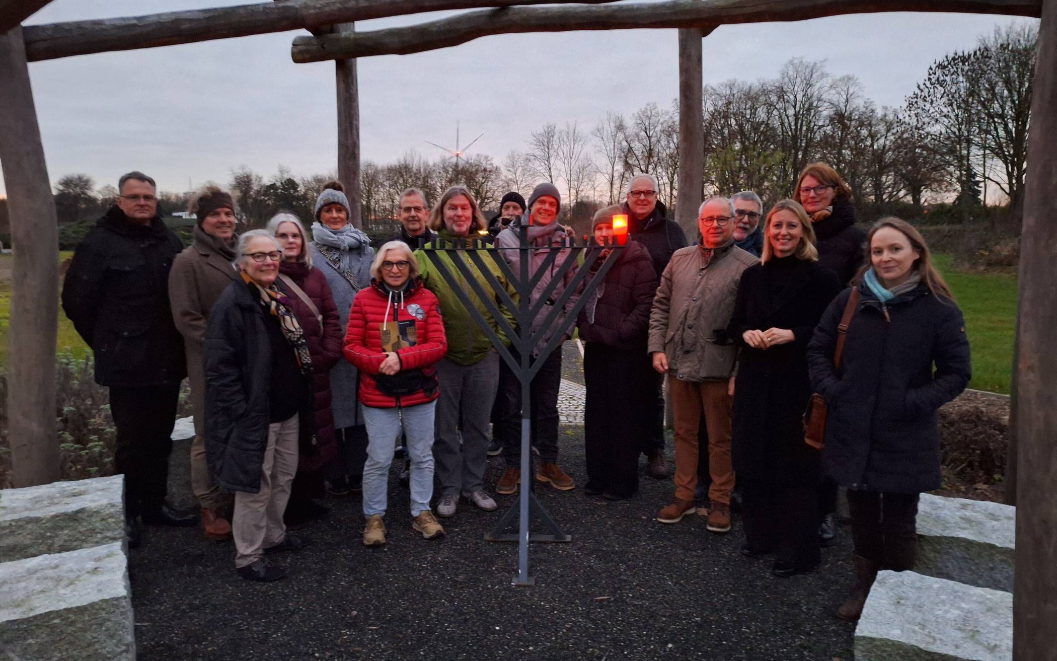 Erste Chanukka-Kerze entzündet