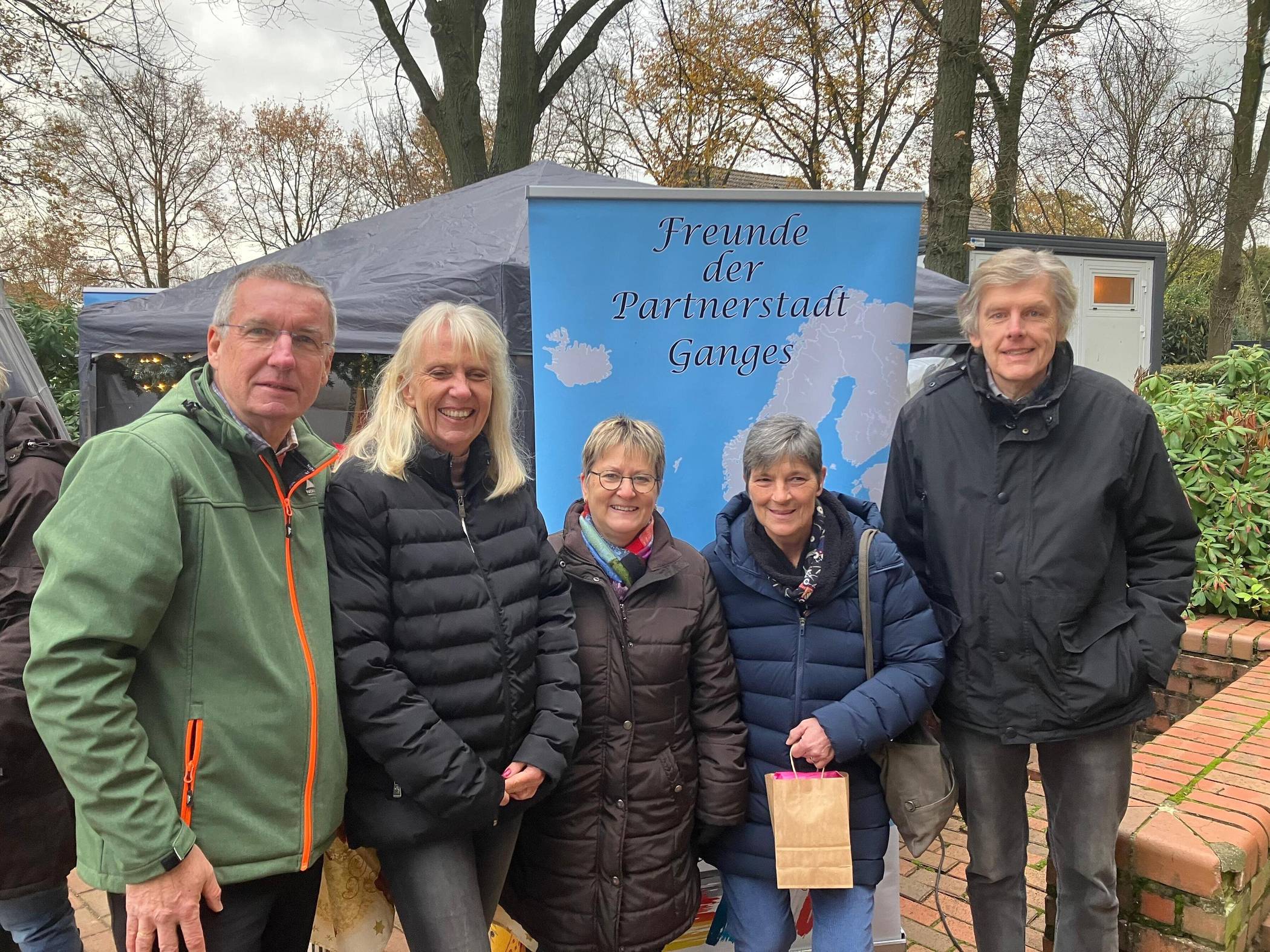Der Verein beendete das Jahr mit einem Besuch auf dem Amerner Weihnachtsmarkt. 