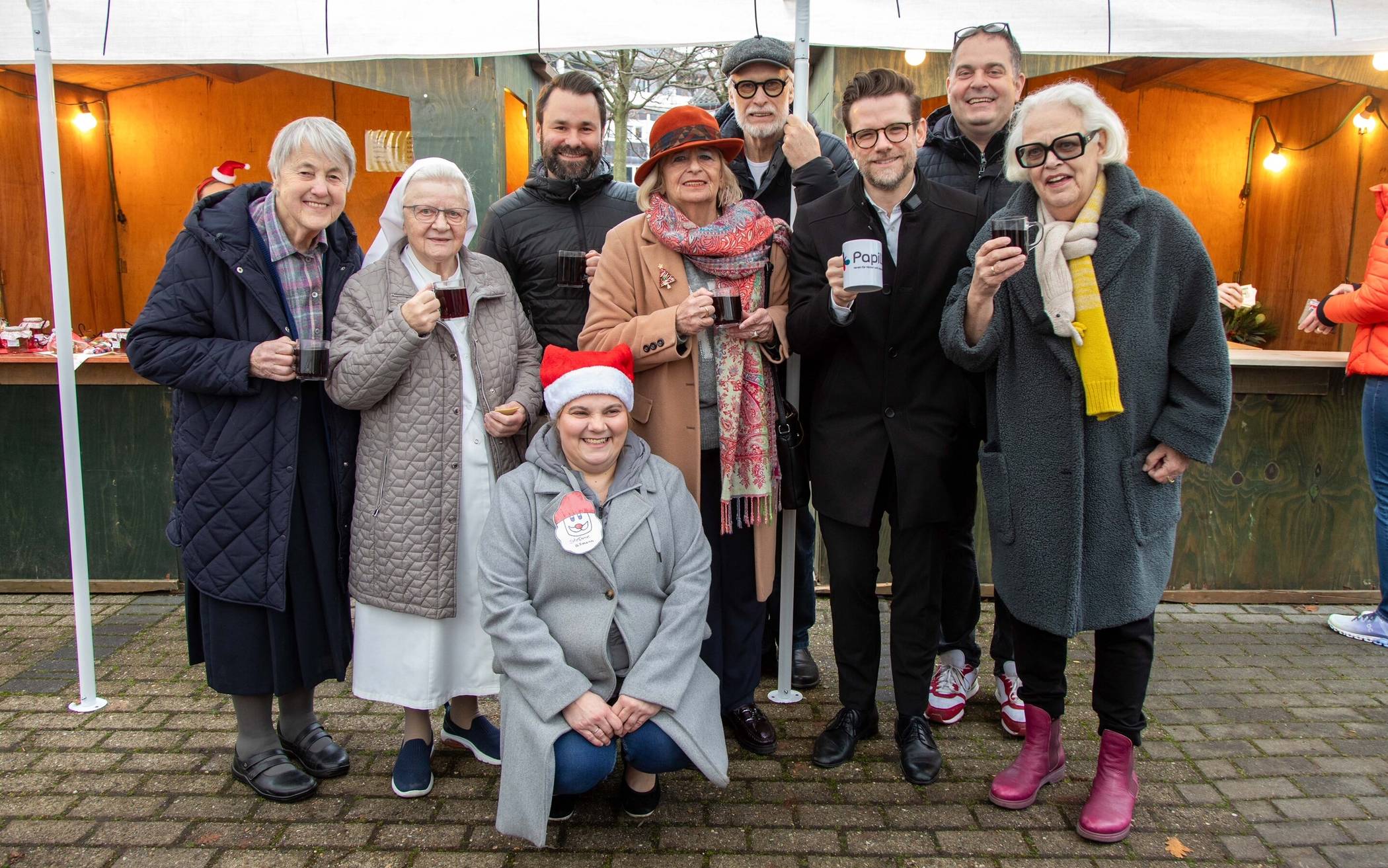 Papillon e.V. mit Oberbürgermeister Felix Heinrichs
