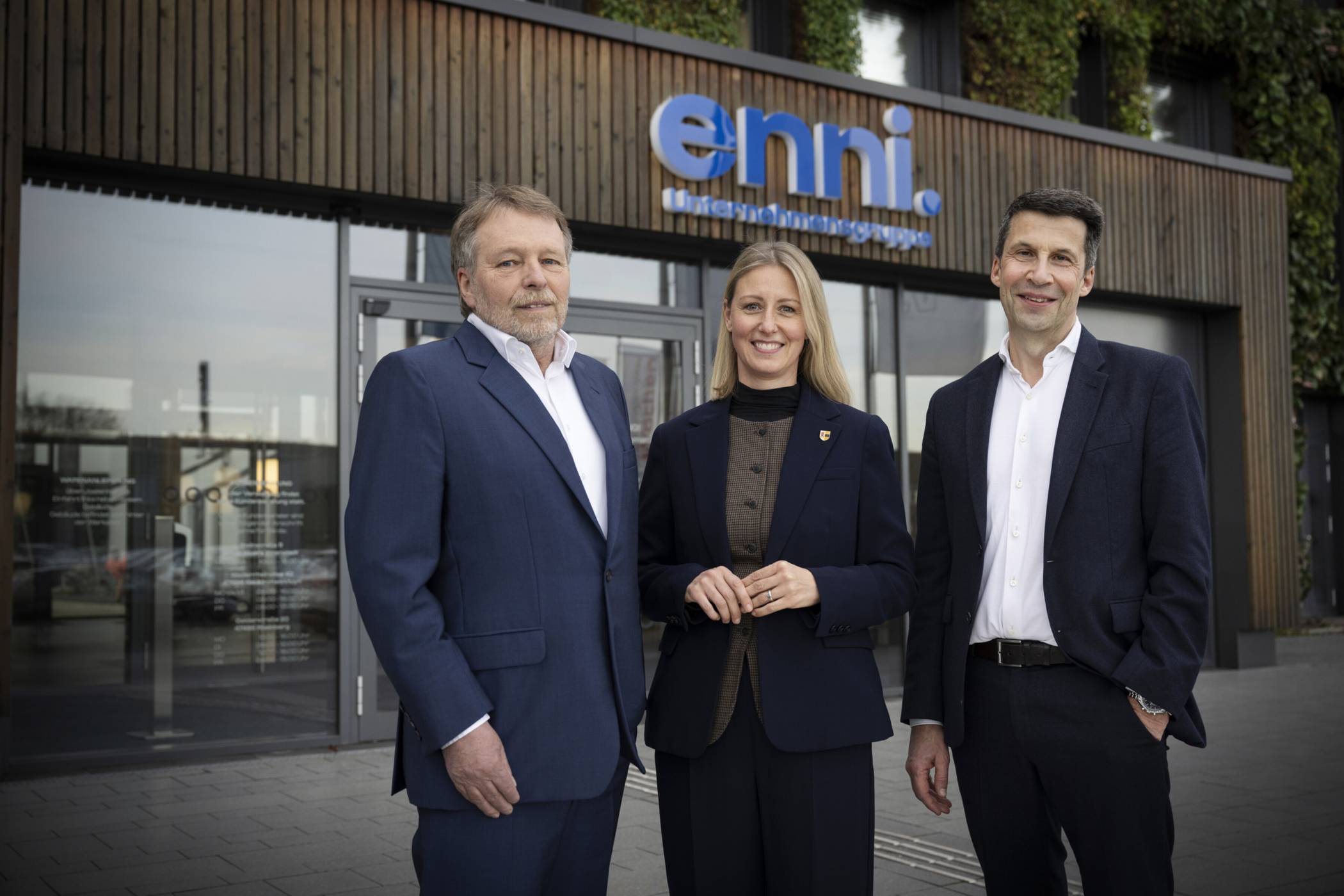 Julia Zupancic mit ihrem Vorgänger Volker Marschmann (links) und Enni-Geschäftsführer Stefan Krämer