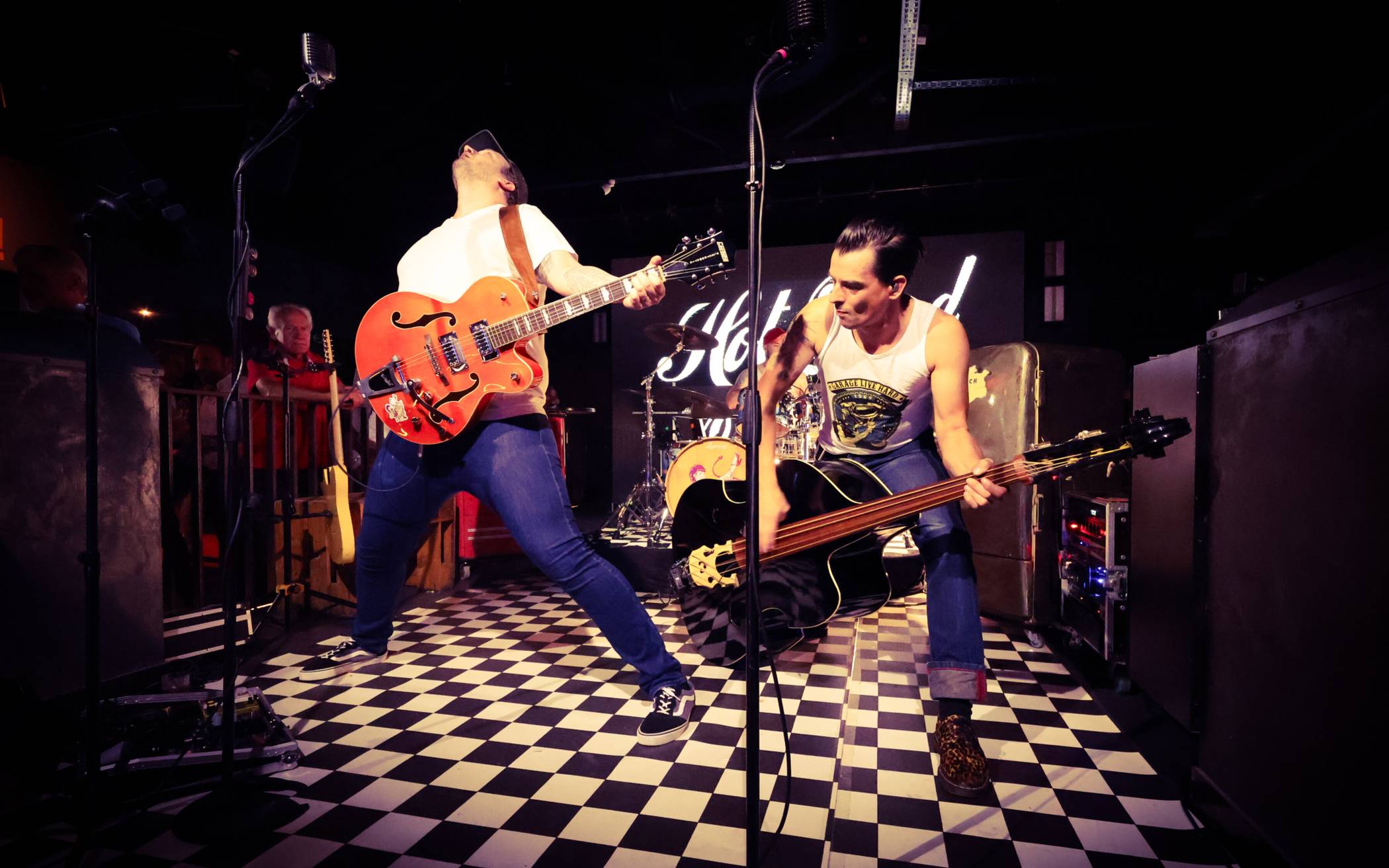  Zur besten Rock &amp; Roll / Rockabilly Band gewählt: die Hot Rod Devils. 