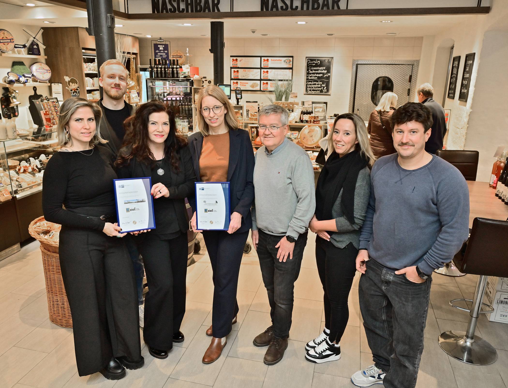  IHK-Schulpartnerschaften: Die Zielke KG hat jetzt Kooperationen mit zwei Viersener Schulen vereinbart. 