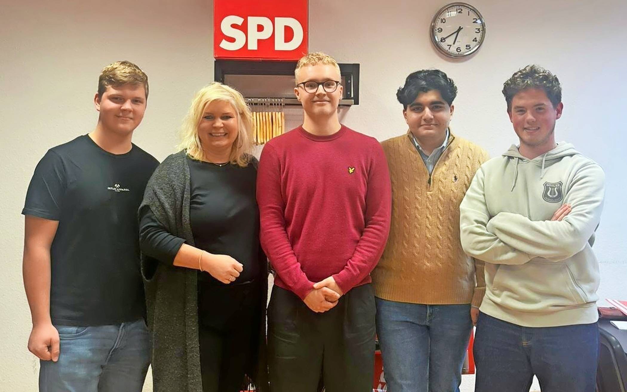  Freuen sich über die Gründung der Jusos Meerbusch (v.l.): Adrian Krajewski, Chantal Messing, Anton Krämer, Arijan Dadmarz und Lasse Werner.   