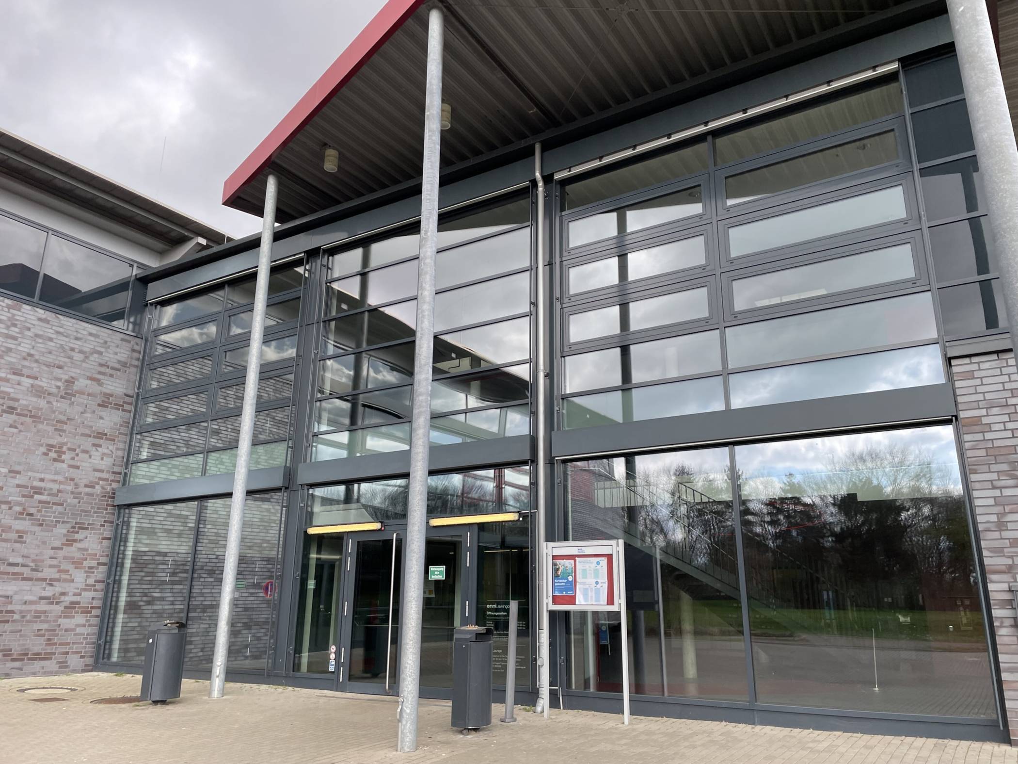 25-Stunden-Schwimmen: Bahnen ziehen für den guten Zweck