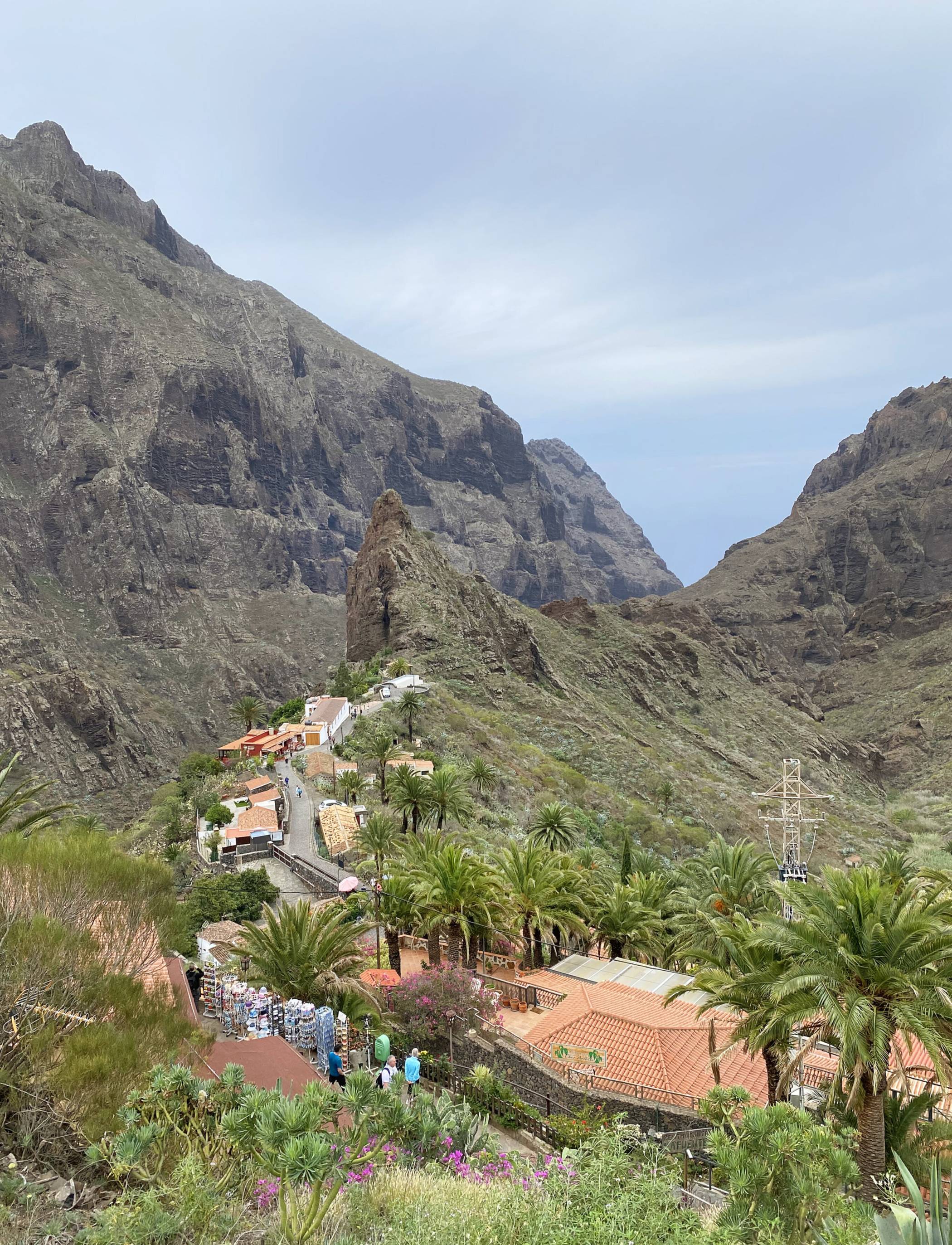  Masca, das „versteckte Dorf“ ist romantisch in einer Schlucht gelegen und nur durch eine Serpentinen-Straße zu erreichen. Parkplätze sind jedoch rar. 