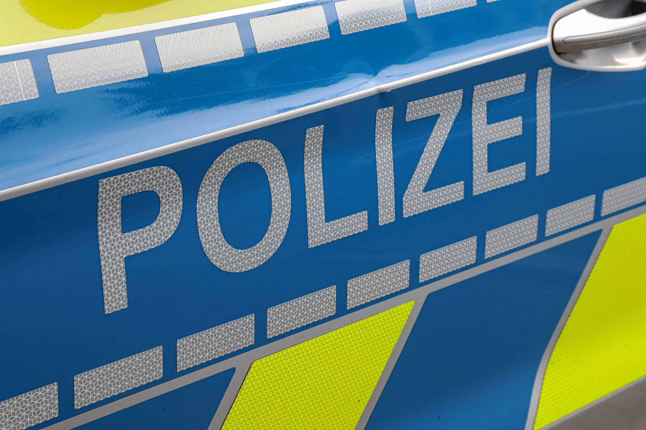 Am Luisenplatz: 24-Jähriger greift Rettungswagenbesatzung an